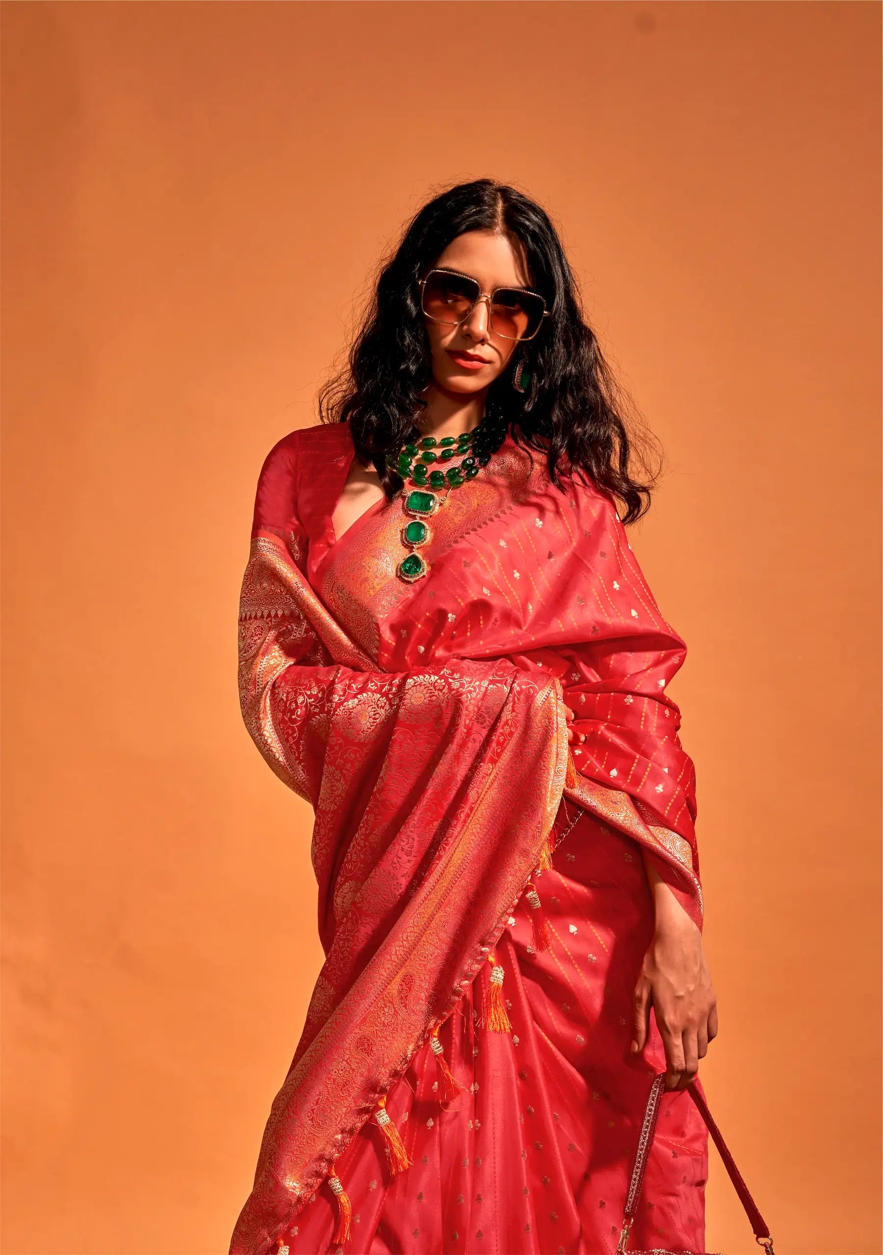 Bright Red Satin Zari Handloom Weaving Silk Saree - qivii