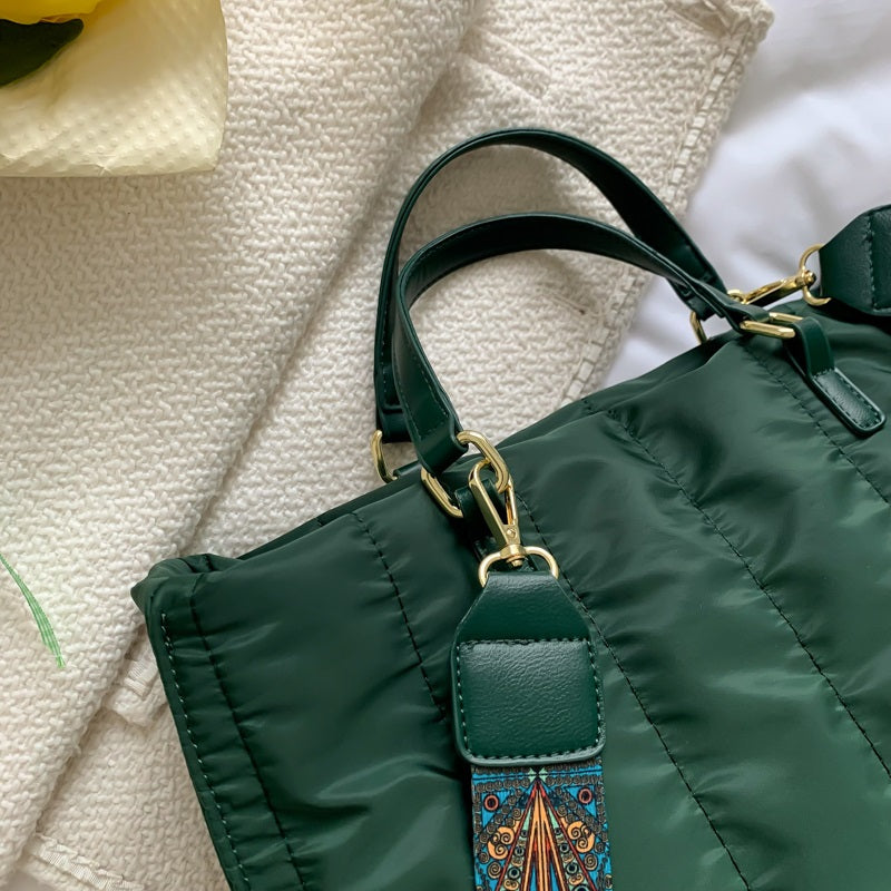 Lelah | Tote Bag  - By Qivii