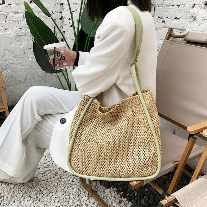 Banna | Tote Bag  - By Qivii
