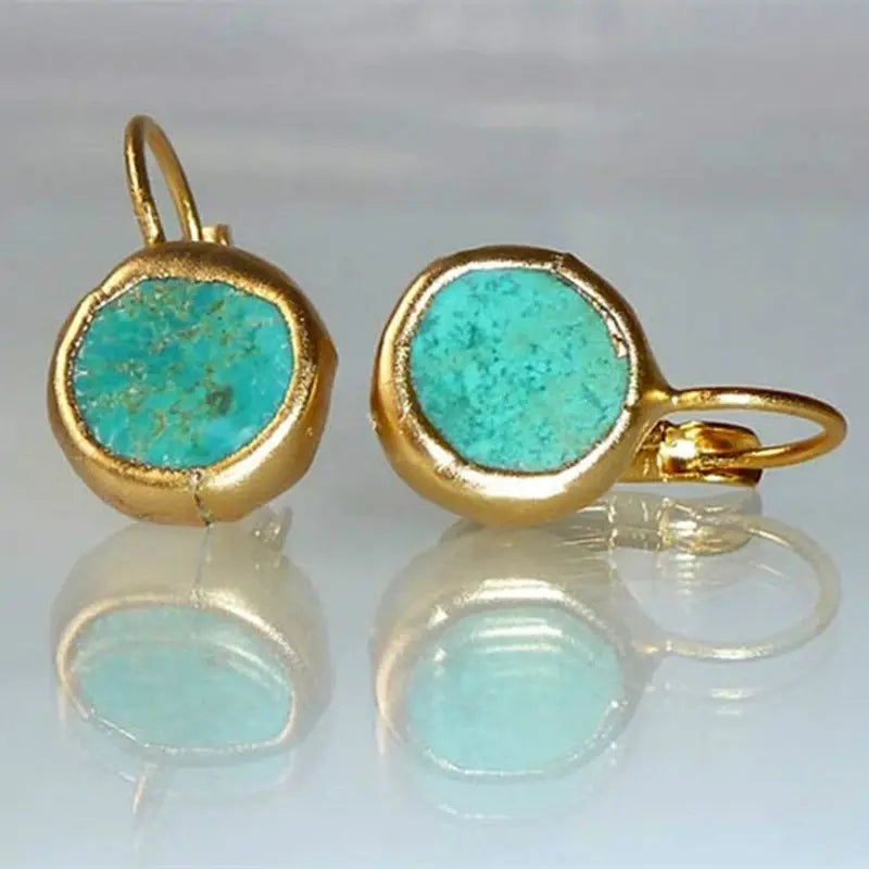 Elegante Gouden Oorbellen met Turquoise Steen  - By Qivii