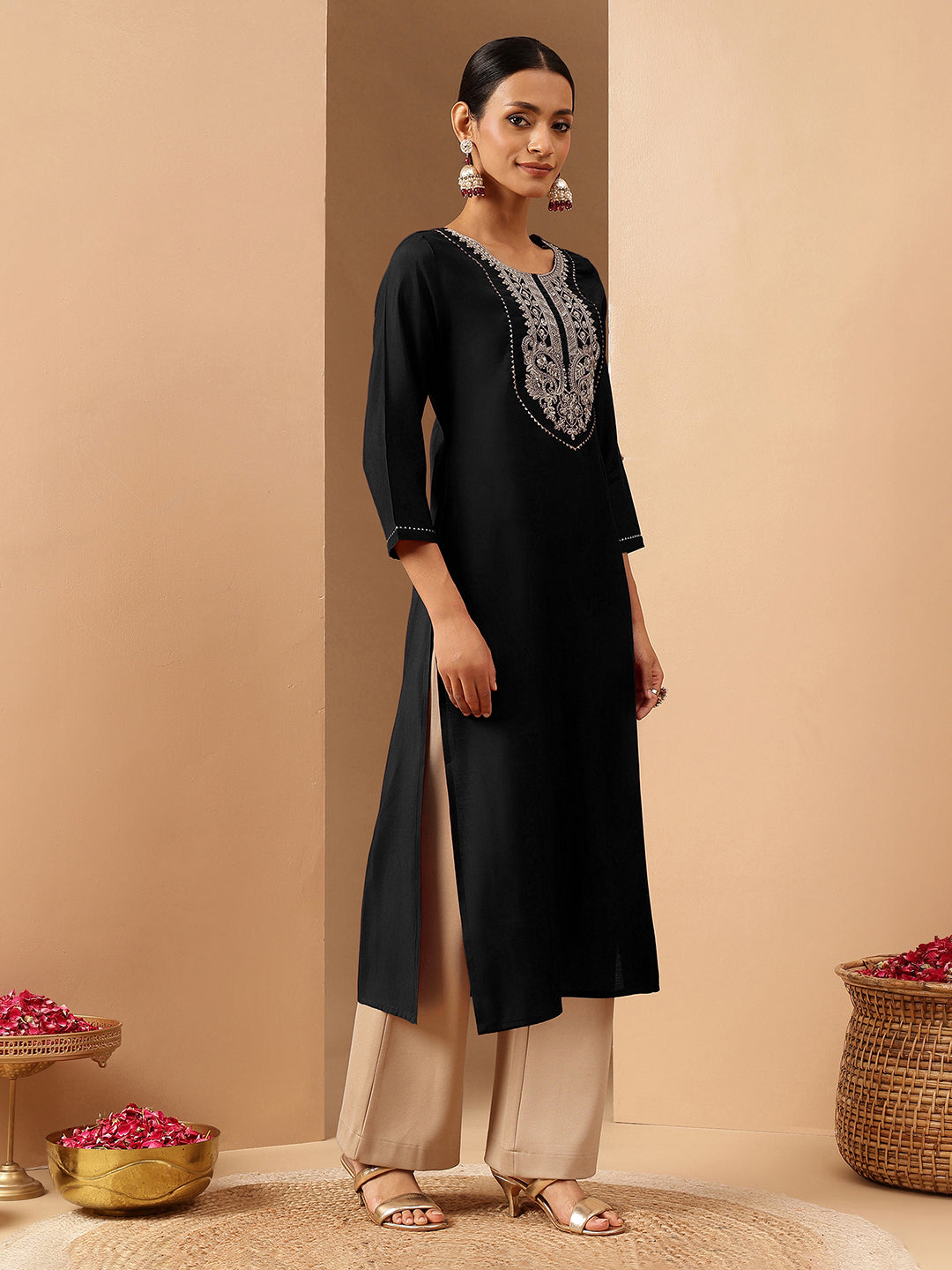 Janasya Women's Black Chanderi Silk Yoke Embroidered Straight Kurta - qivii