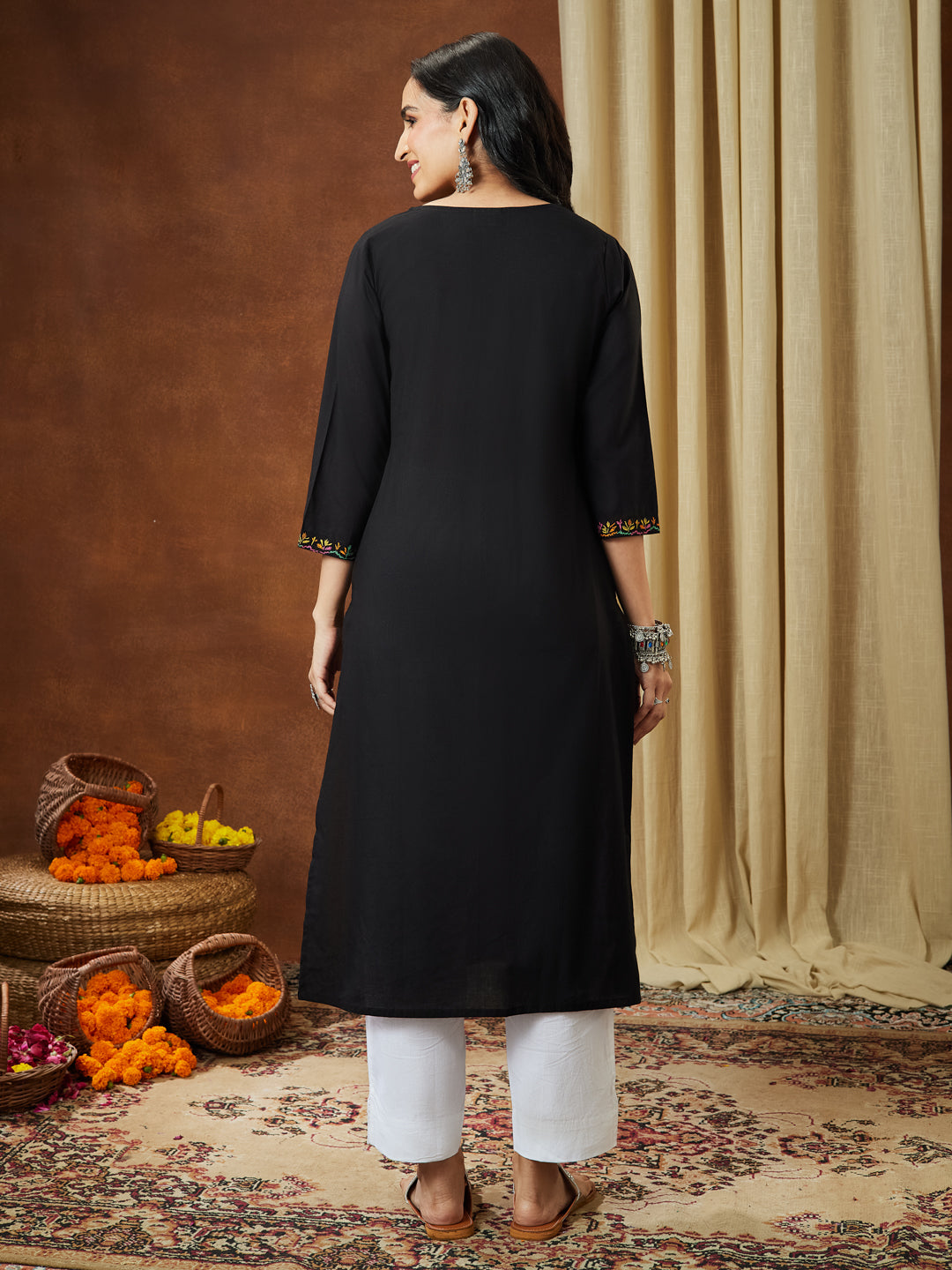 Janasya Women's Black Pure Cotton Paisley Printed Straight Kurta Set - qivii