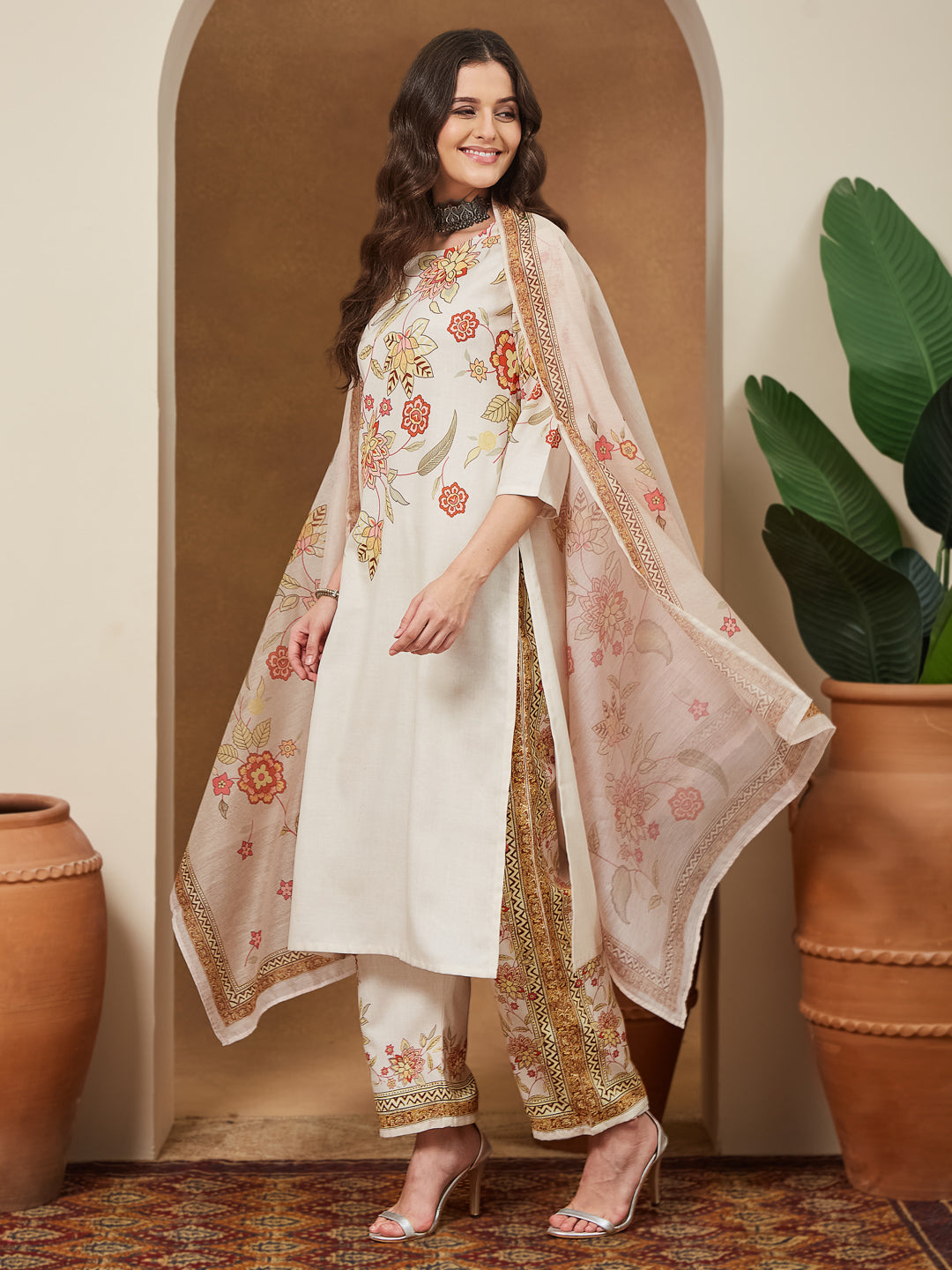 Janasya Women's Cream Cotton Blend Floral Printed Straight Kurta Set - qivii