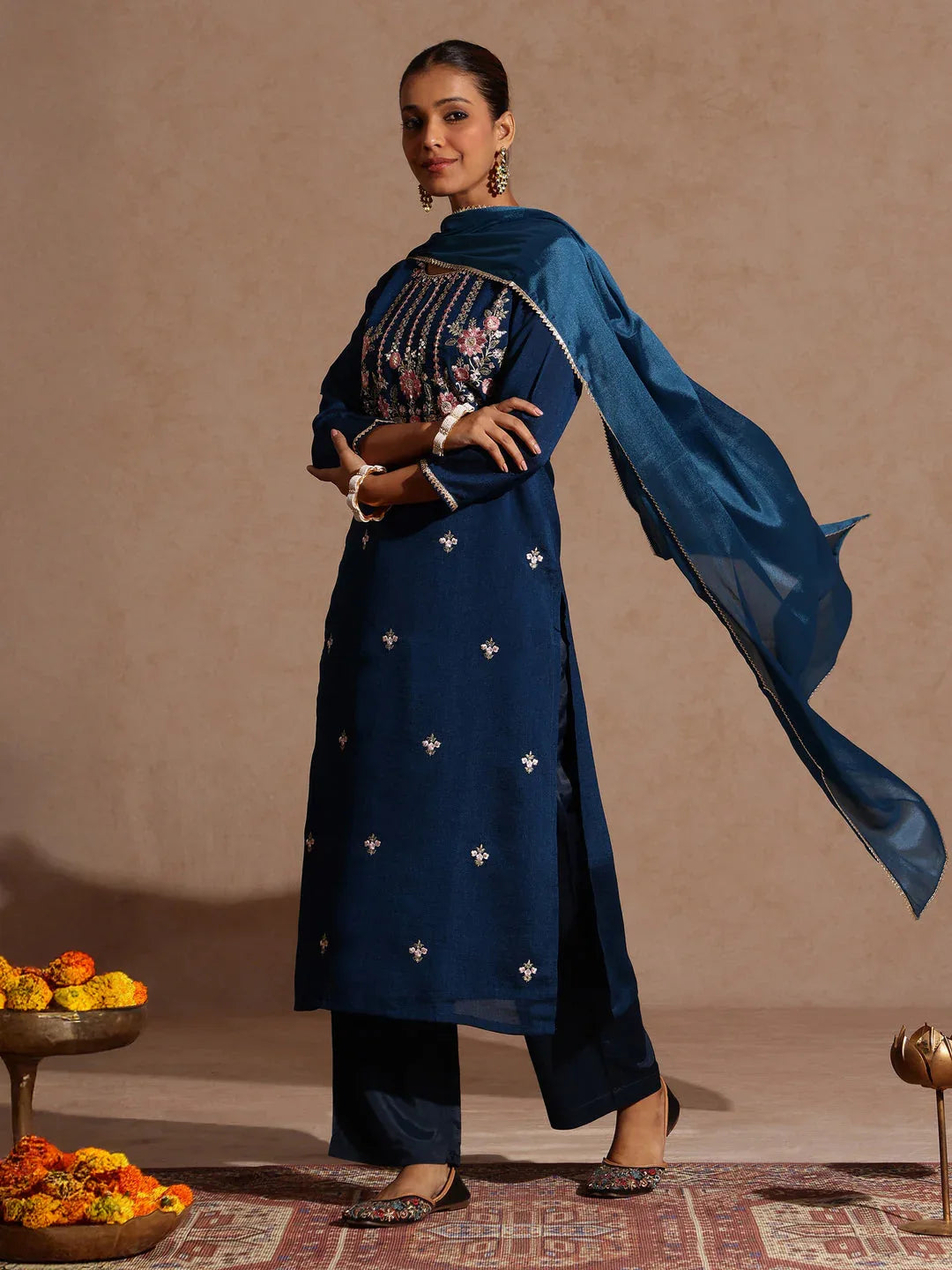 Janasya Women's Teal Blue Silk Blend Embroidered Straight Kurta Set