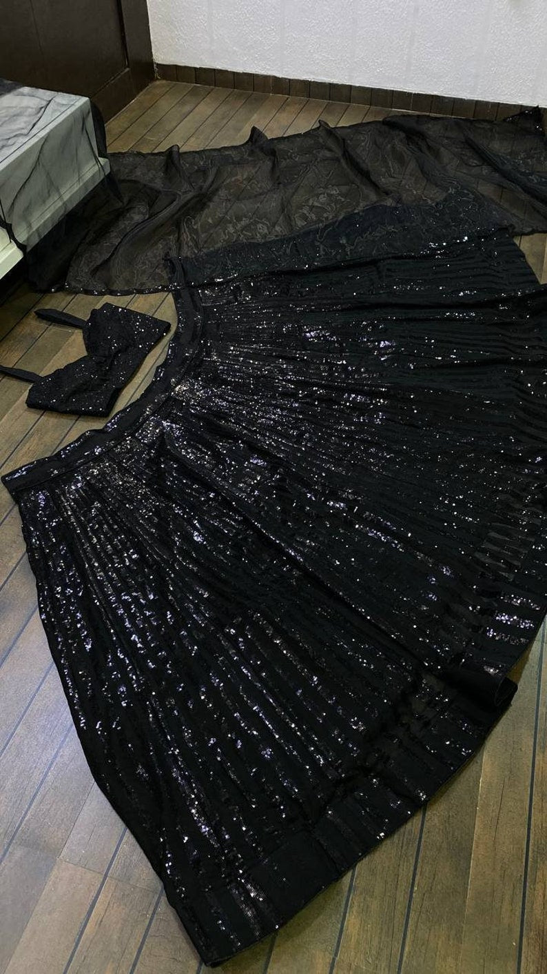 Stunning Punjabi wedding lehenga choli with thread embroidery