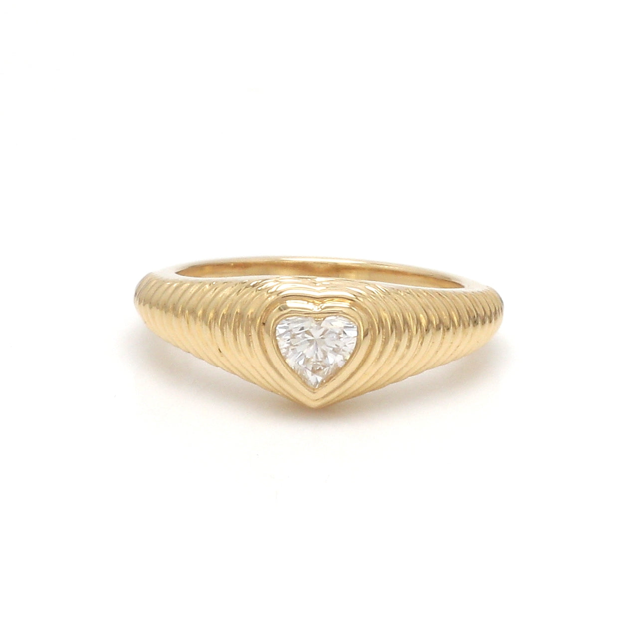 JPRG-3433/8802 Diamond Heart Ribbed Ring