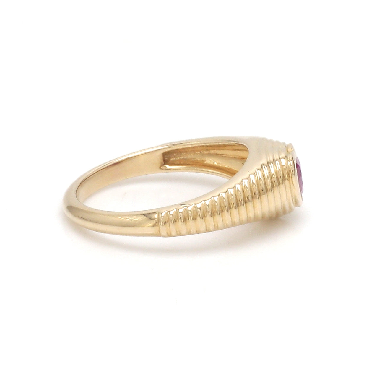 JPRG-3462/8842 Ruby Heart Ribbed Ring