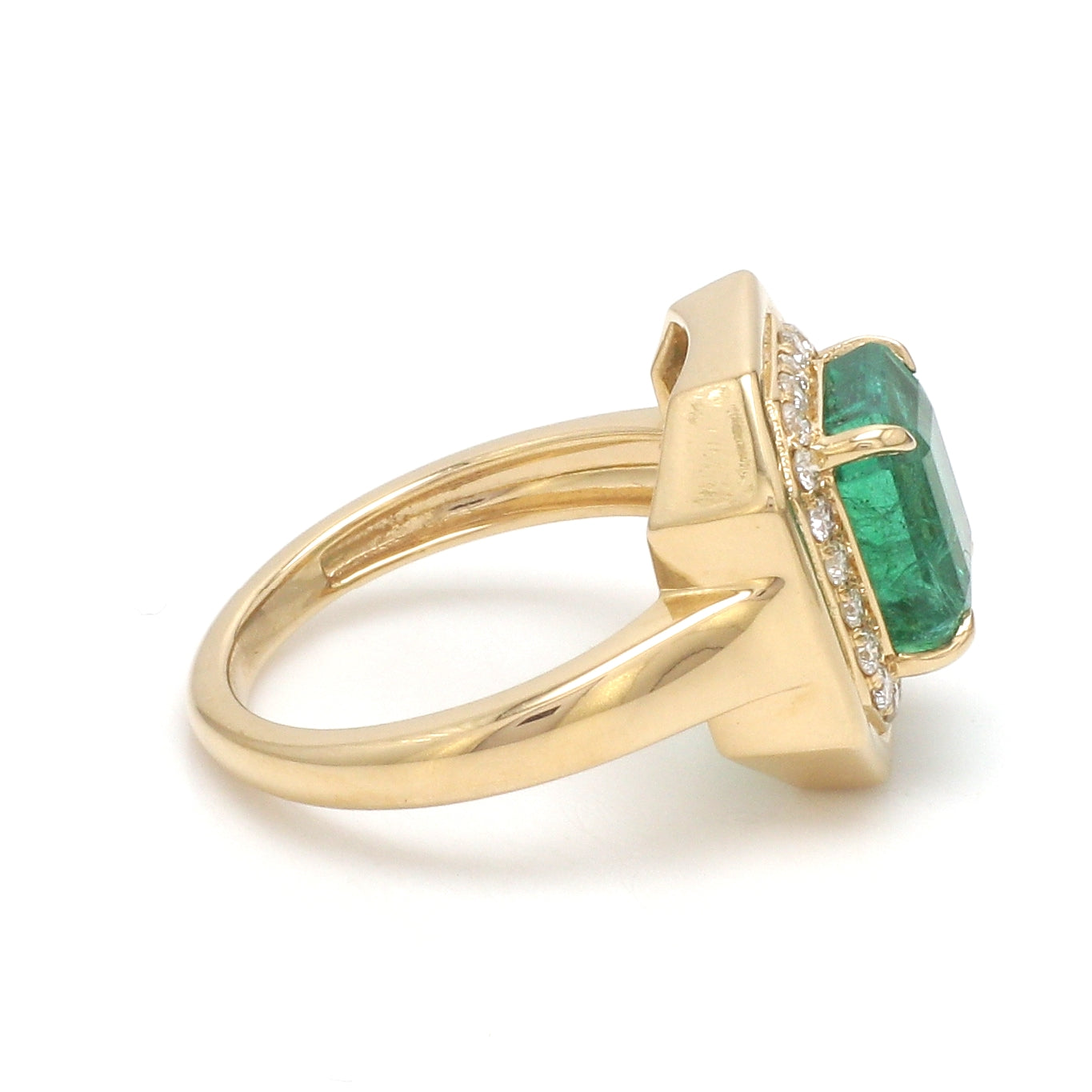 JPRG-3488/8901 Emerald Octagon With Diamond Ring
