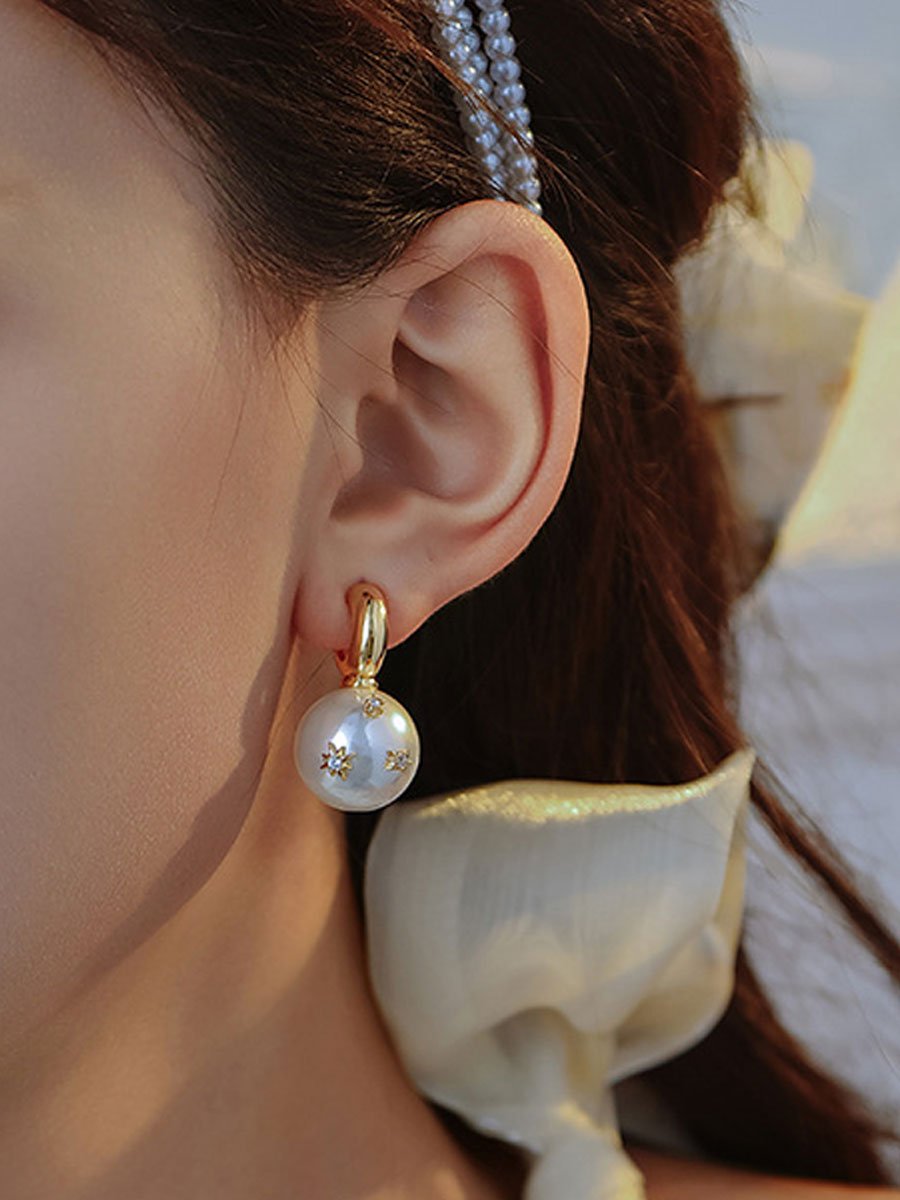 Vintage Pearl Earrings  - By Qivii