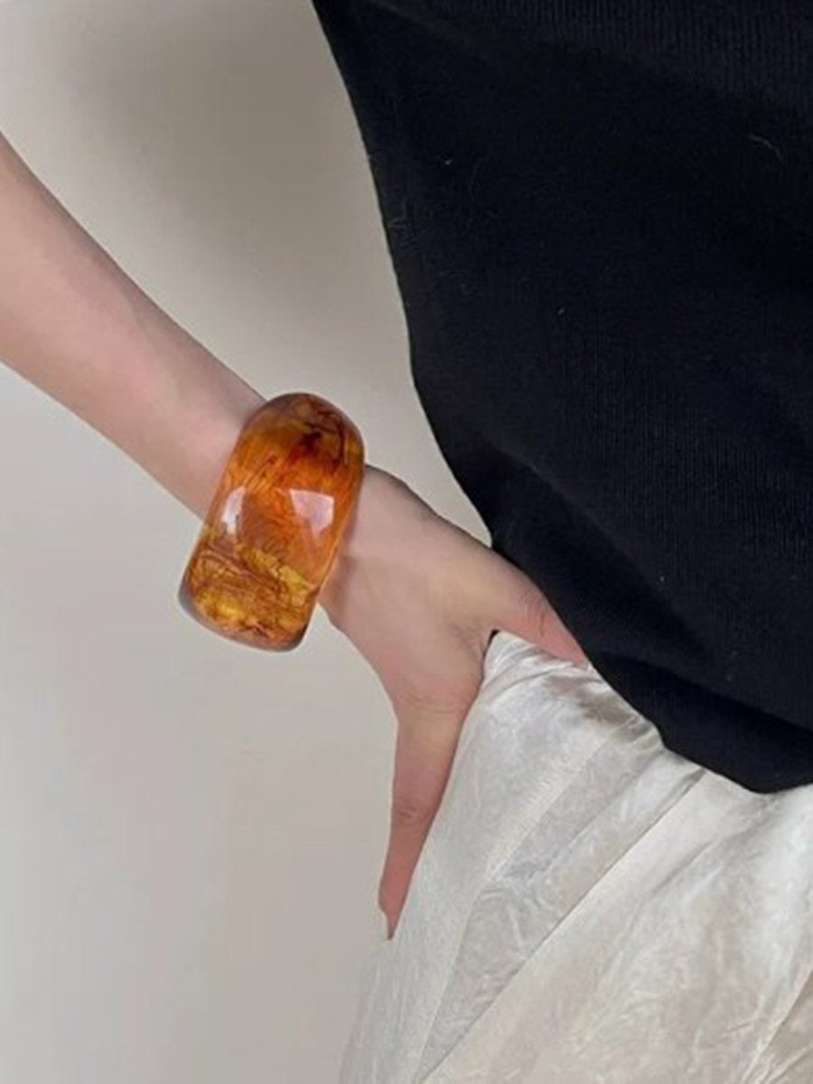 Fashionable Special-Shaped Resin Bracelet  - By Qivii