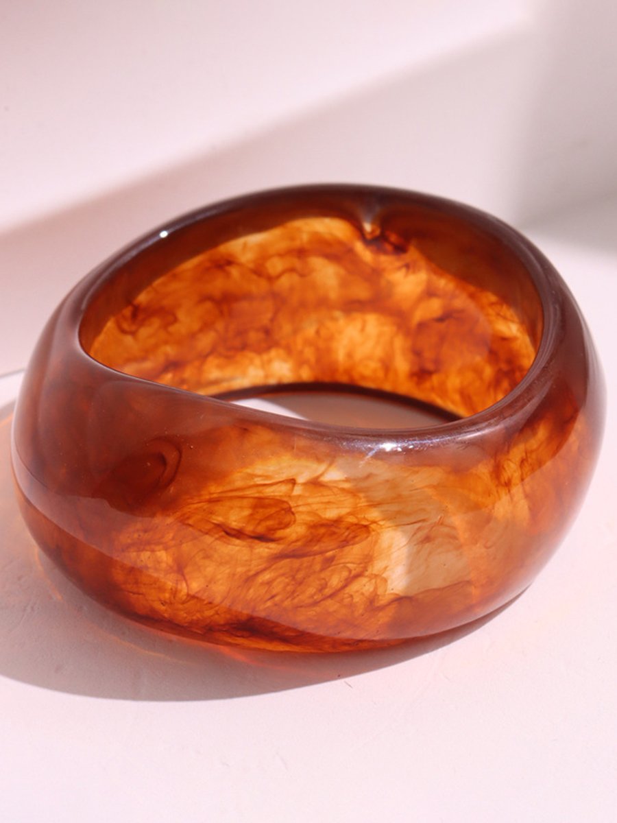 Fashionable Special-Shaped Resin Bracelet  - By Qivii