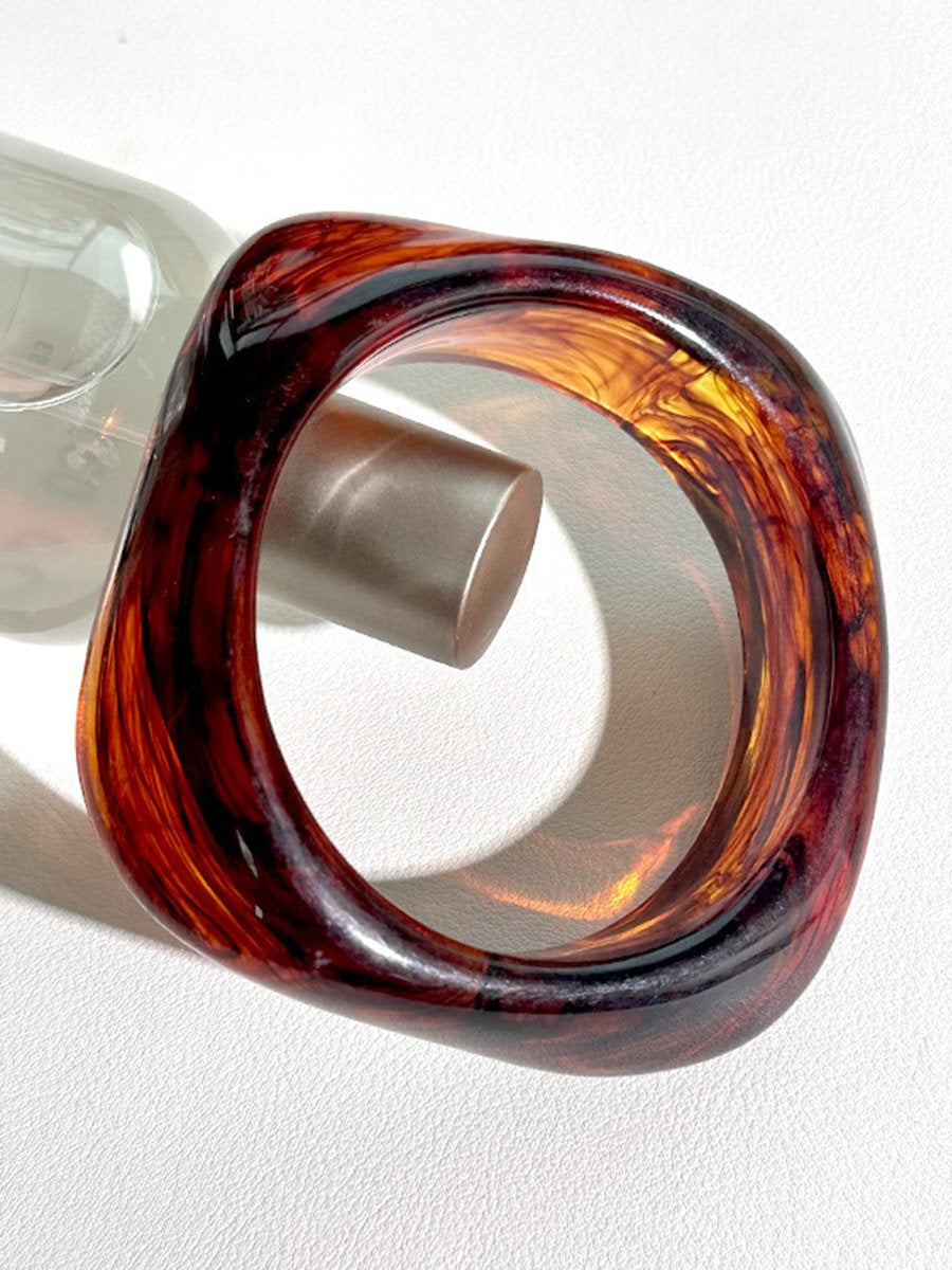 Fashionable Special-Shaped Resin Bracelet  - By Qivii