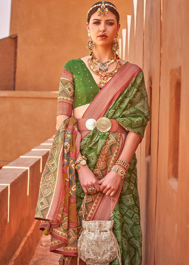 Kelly Green Printed Cotton Silk Saree | Stitched Blouse - qivii