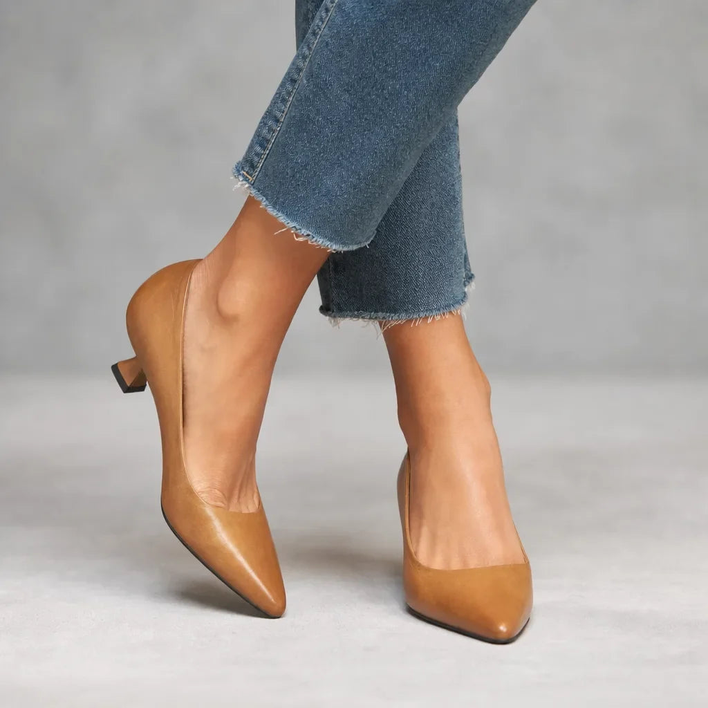 Leyla Pointed Pumps