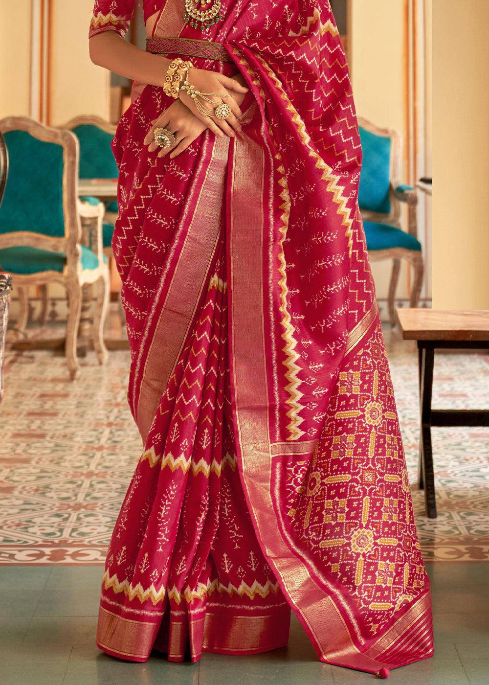 Magenta Pink Designer Printed Silk Saree : Top Pick | Stitched Blouse - qivii