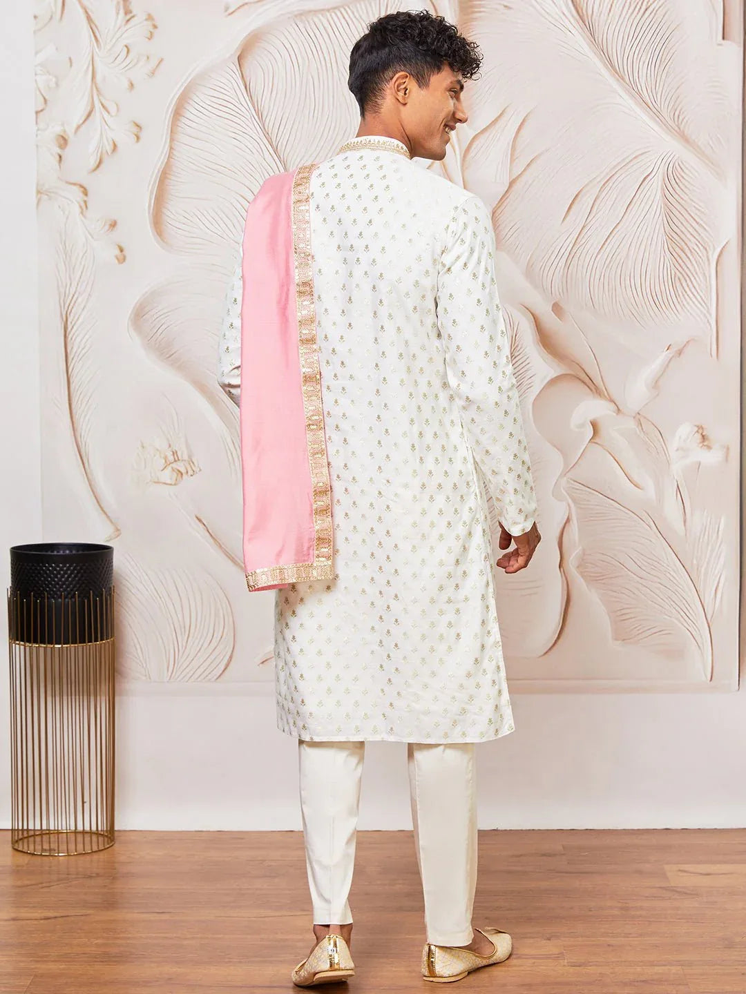 Men's Cream Kurta Pyjama with Embroidered Pink Dupatta Set