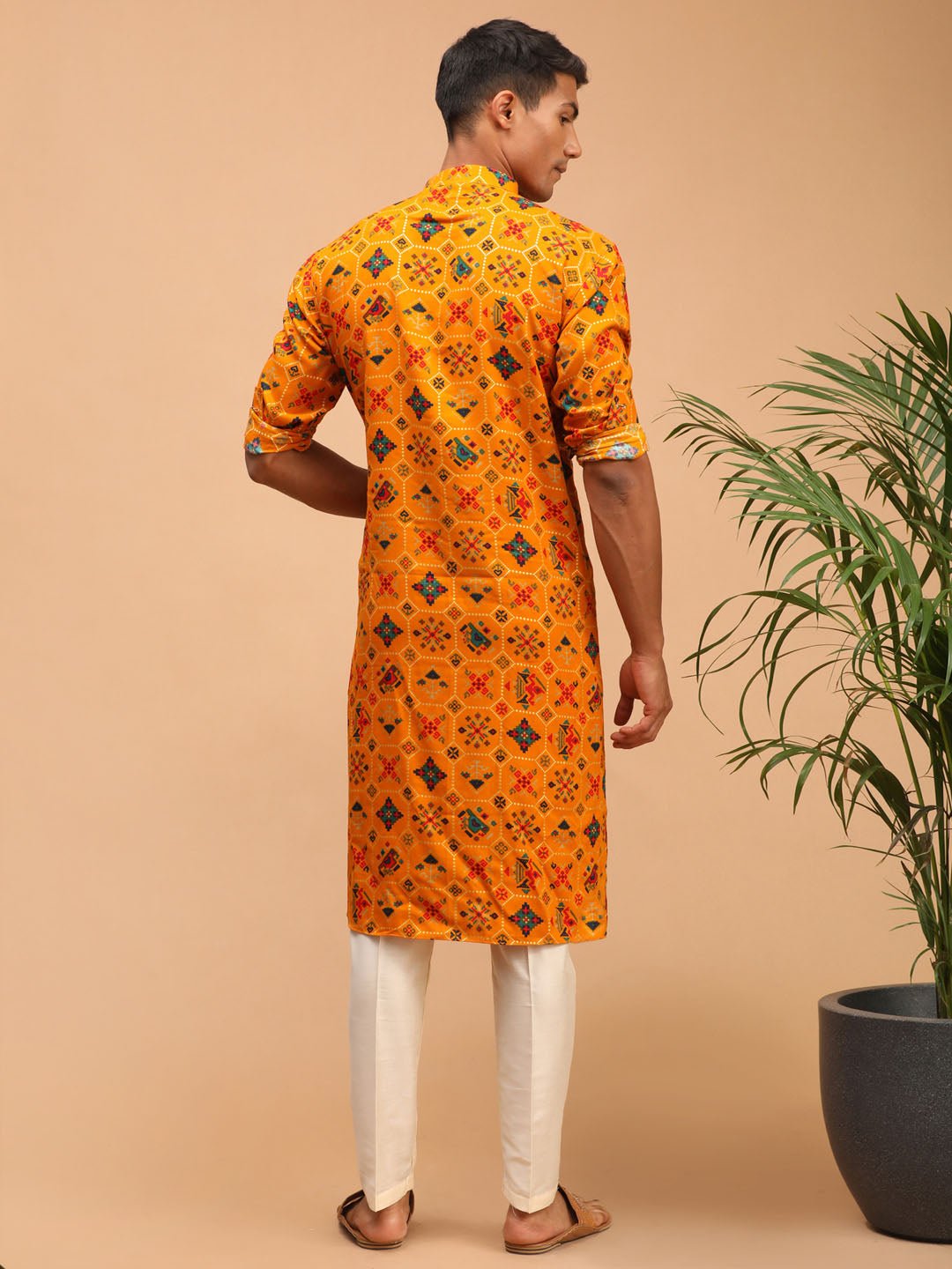 Men's Yellow Silk Blend Patola Kurta & Pyjama Set