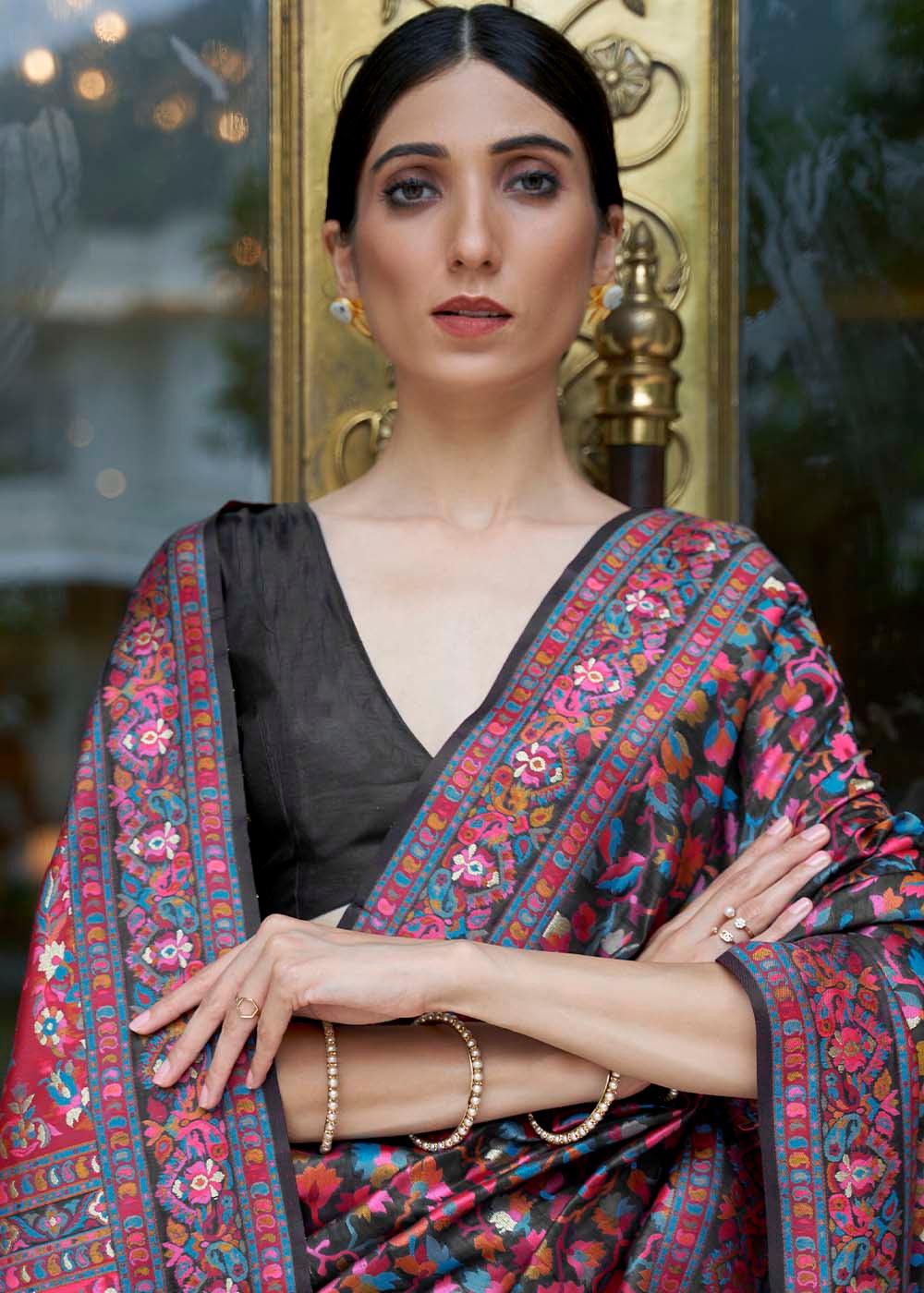 Midnight Black Banarasi Jamawar Woven Silk Saree : Top Pick | Stitched Blouse - qivii