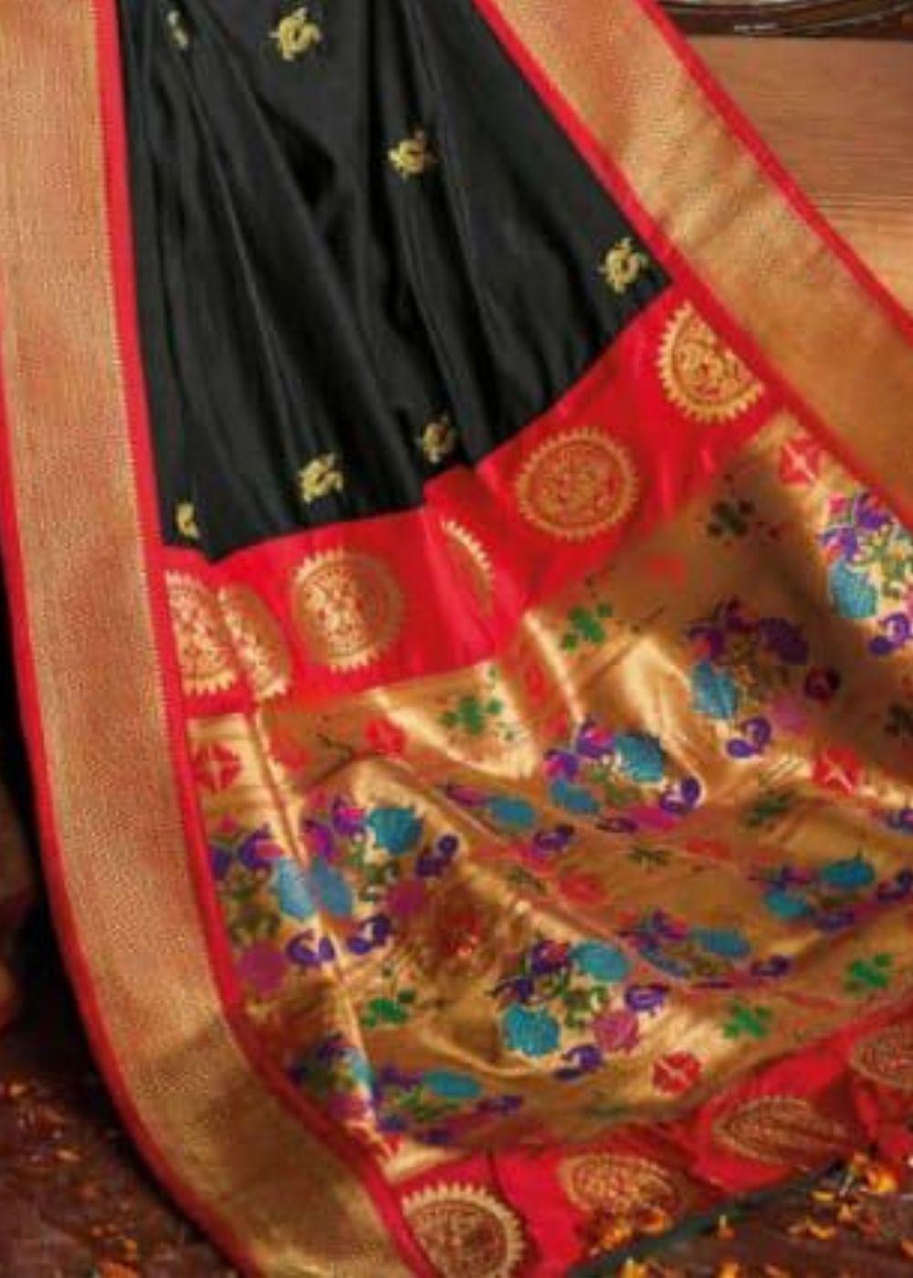 Midnight Black Gold Zari Woven Paithani Silk Saree with Designer Blouse | Stitched Blouse - qivii