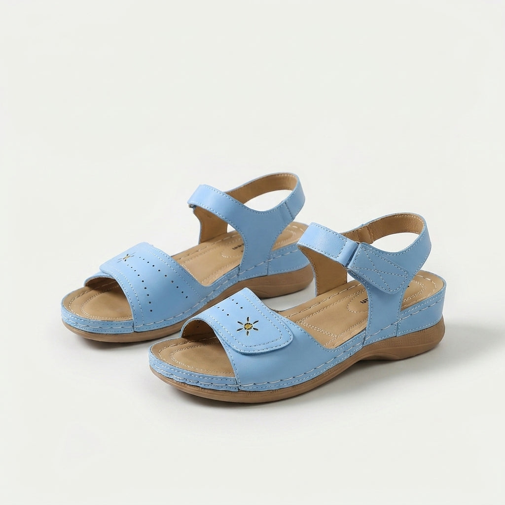 Liana - Leichte Sommer-Sandale mit Klettverschluss  - By Qivii