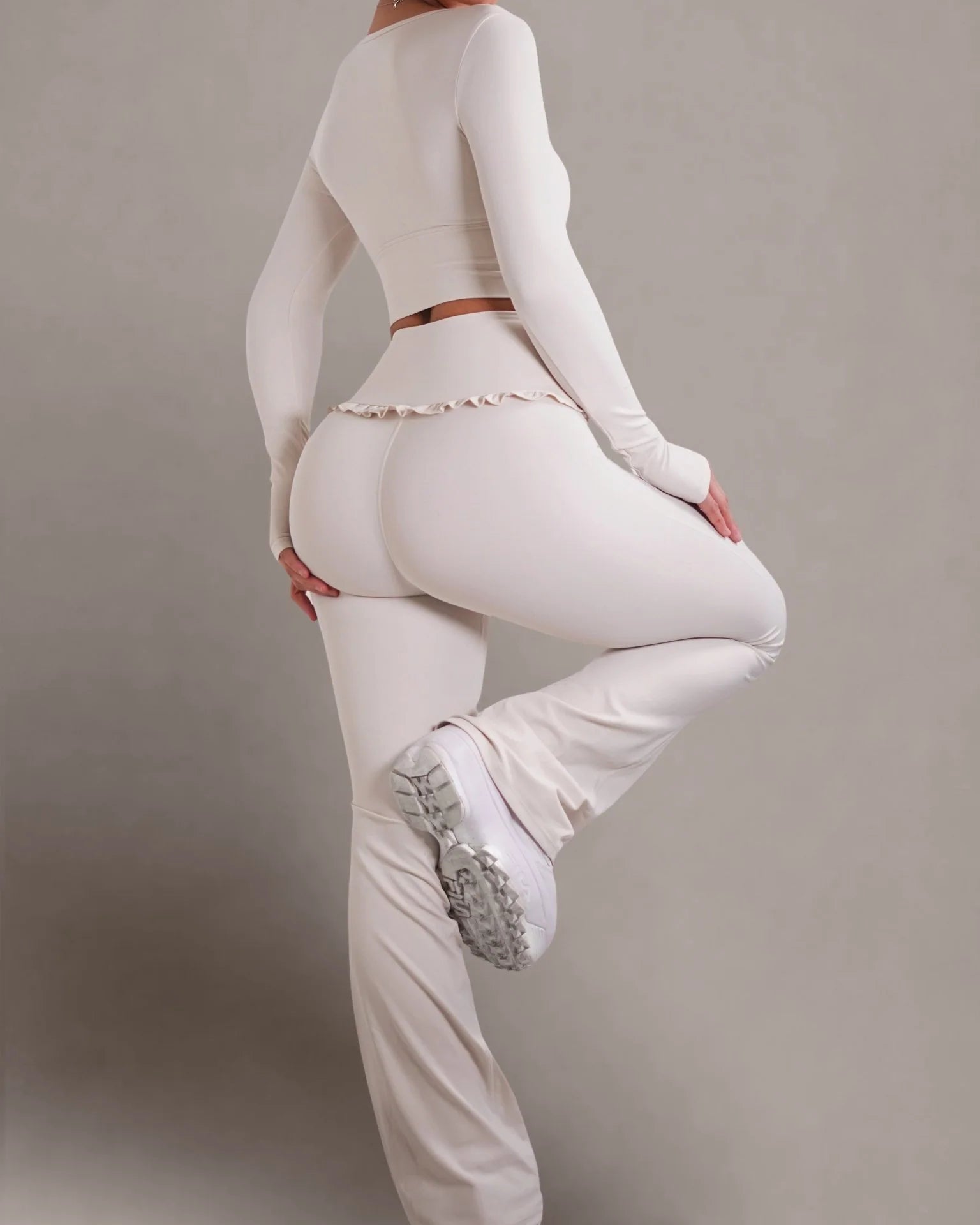 Ballet Ruffle Sports Tight-Fitting Height Elasticity Fitness Yoga Set  - By Qivii