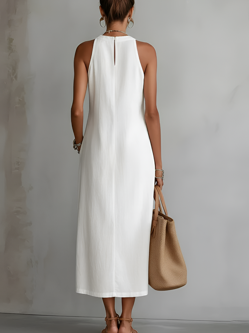 Jimena | Relaxed Lace White Maxi Dress by Qivii
