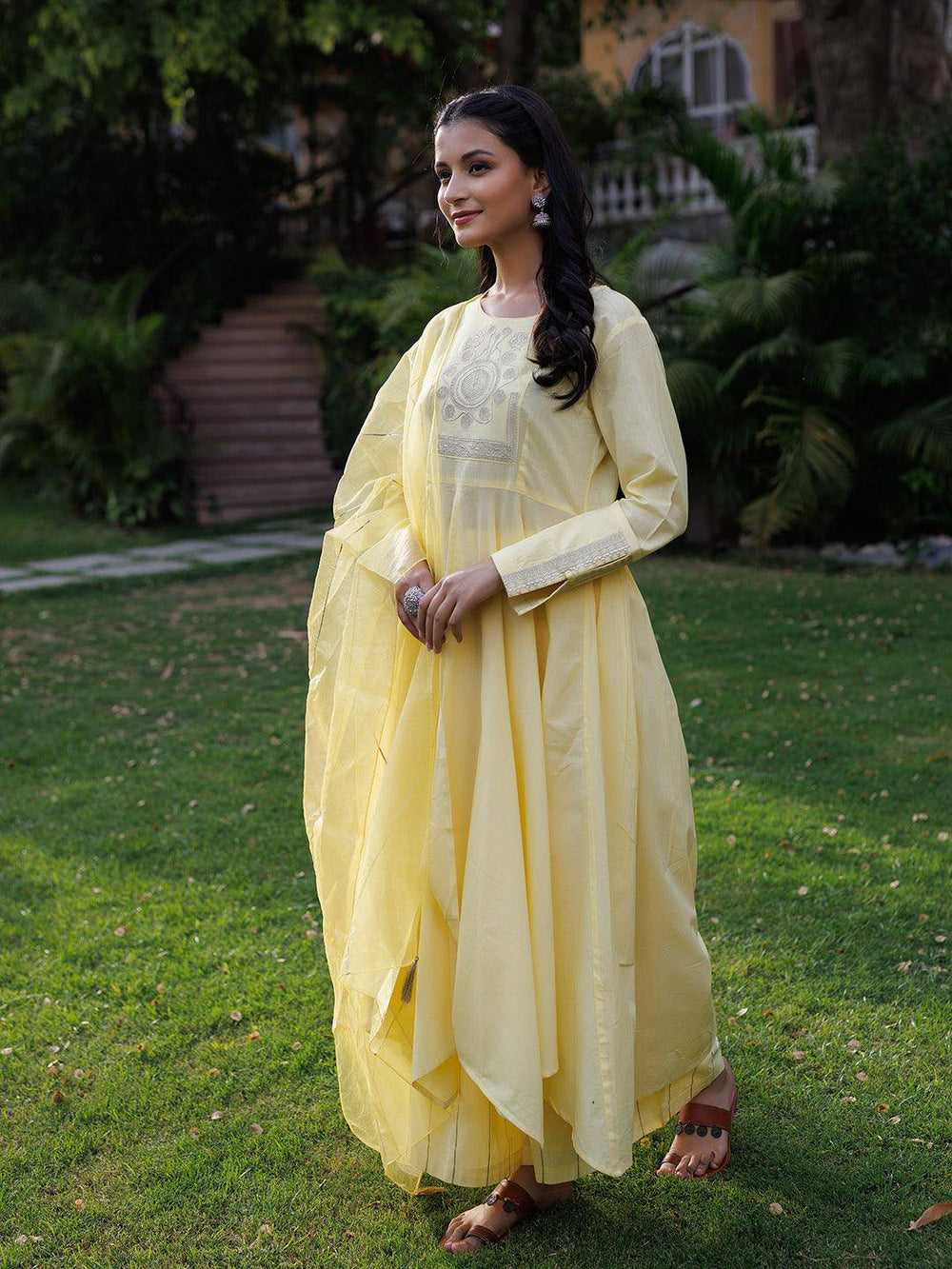 Pale Banana Kurta Set - qivii