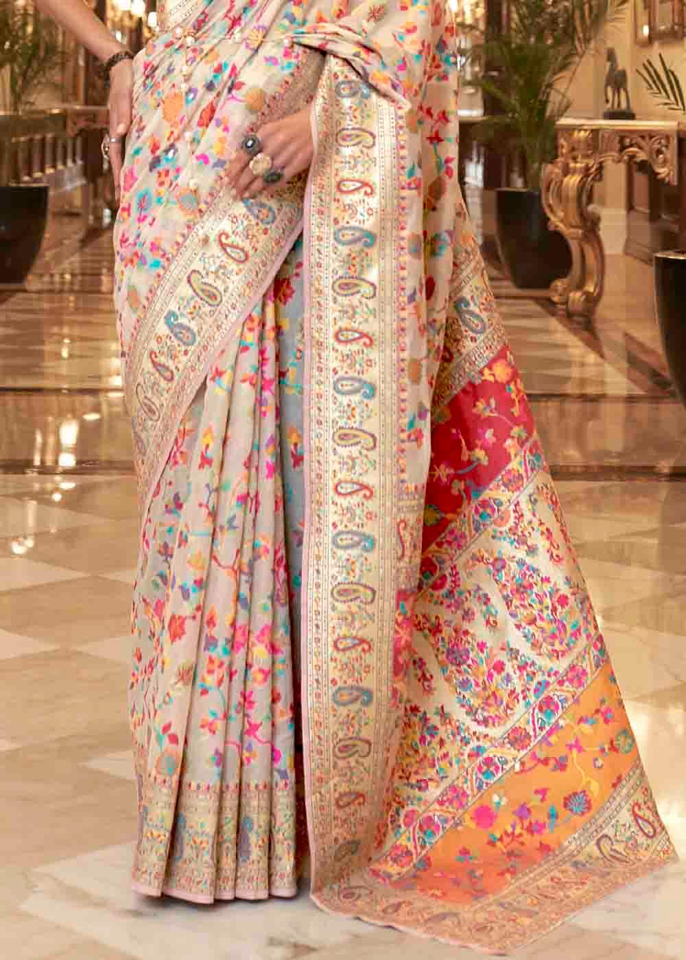 Parchment White Banarasi Jamawar Woven Silk Saree | Stitched Blouse - qivii