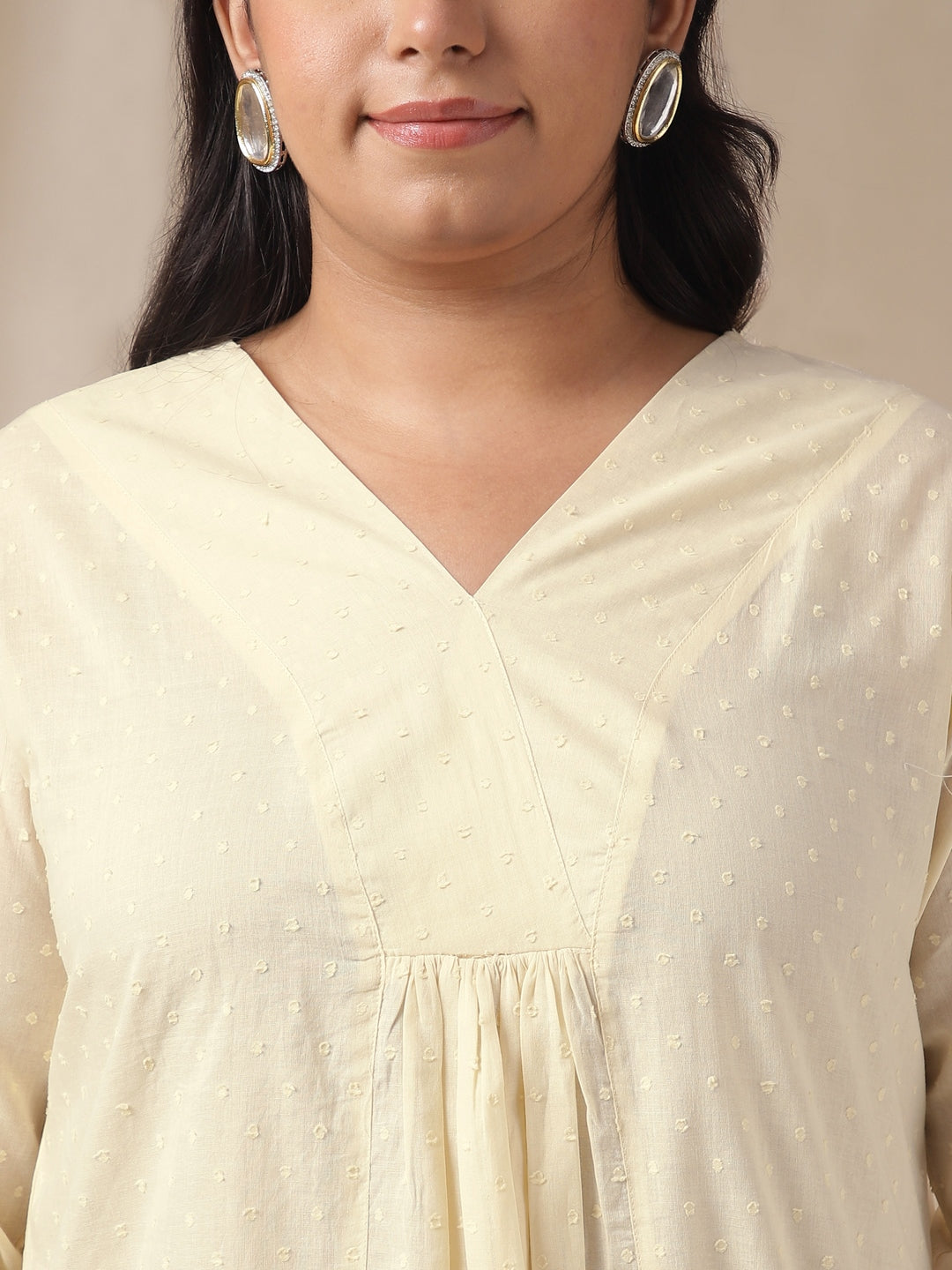 Plus Size Cream Dobby Cotton Self Design Panelled Scarf Set  - By Janasya