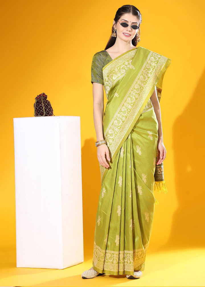 Pear Green Kalamkari Woven Handloom Raw Silk Saree | Stitched Blouse - qivii