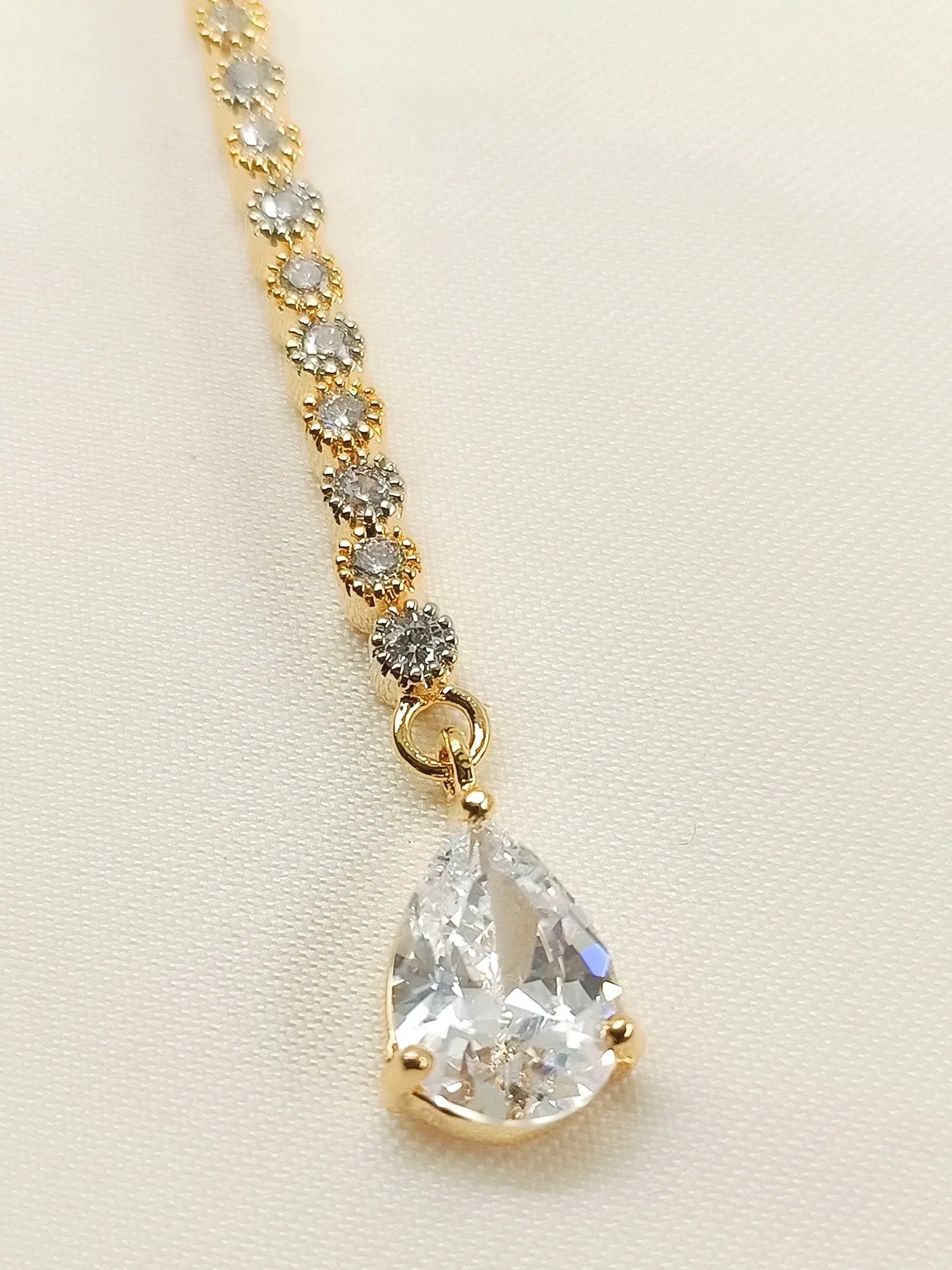 Kaamini White American Diamond Teeka