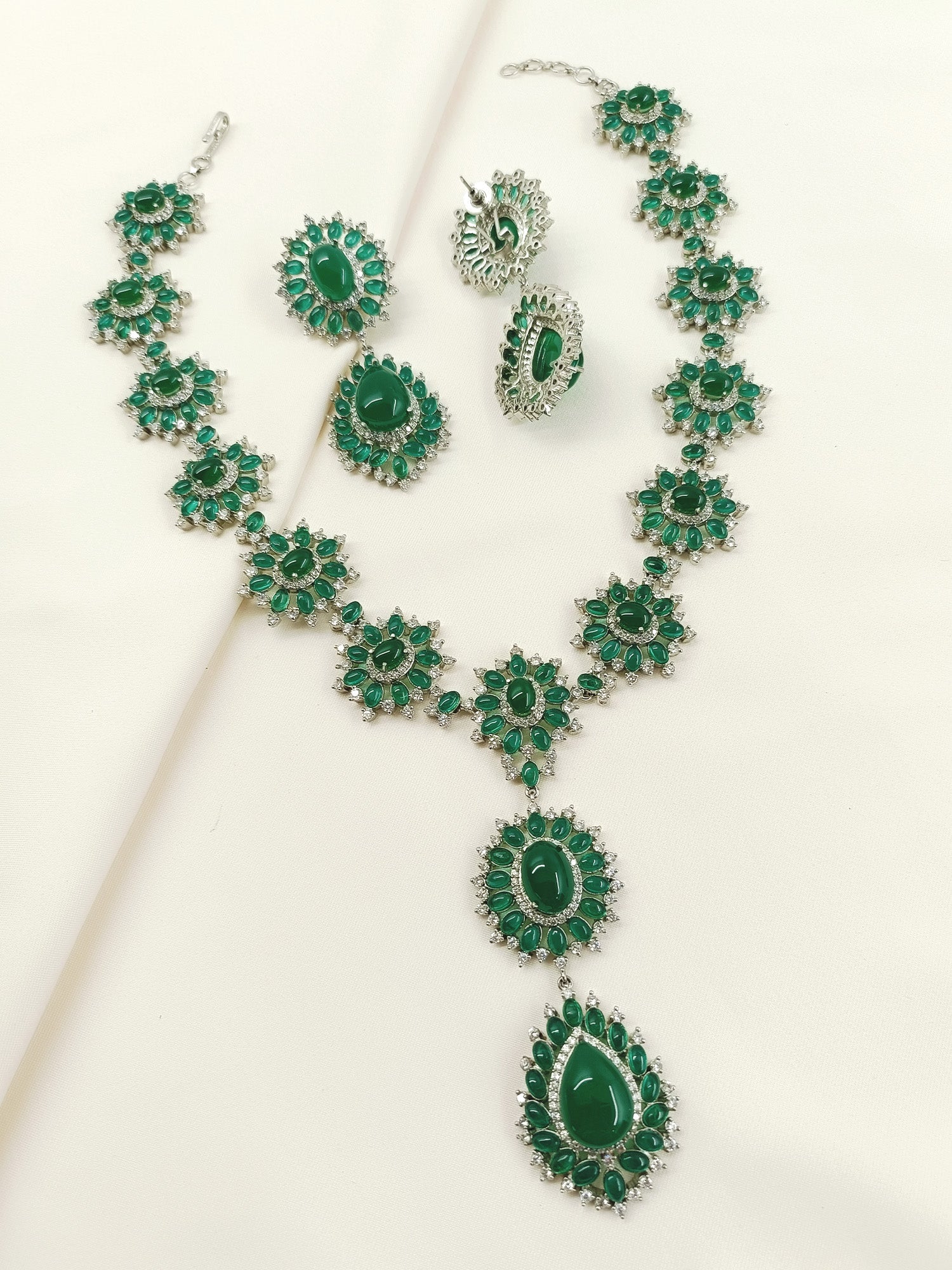 Aatifa Green Emerald And American Diamond Necklace Set With Beautiful Finger Ring