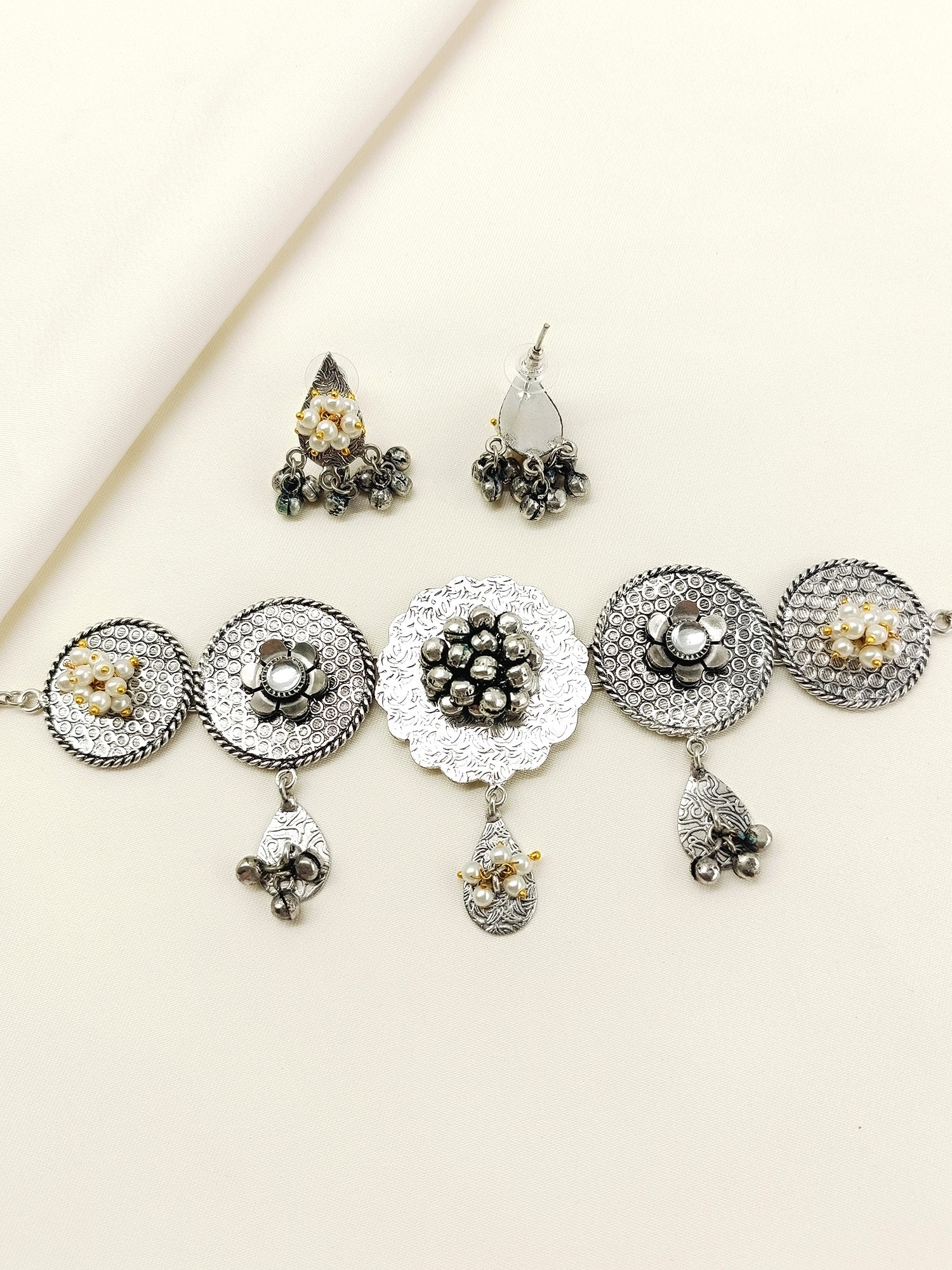 Dipali White Oxidized Choker Set