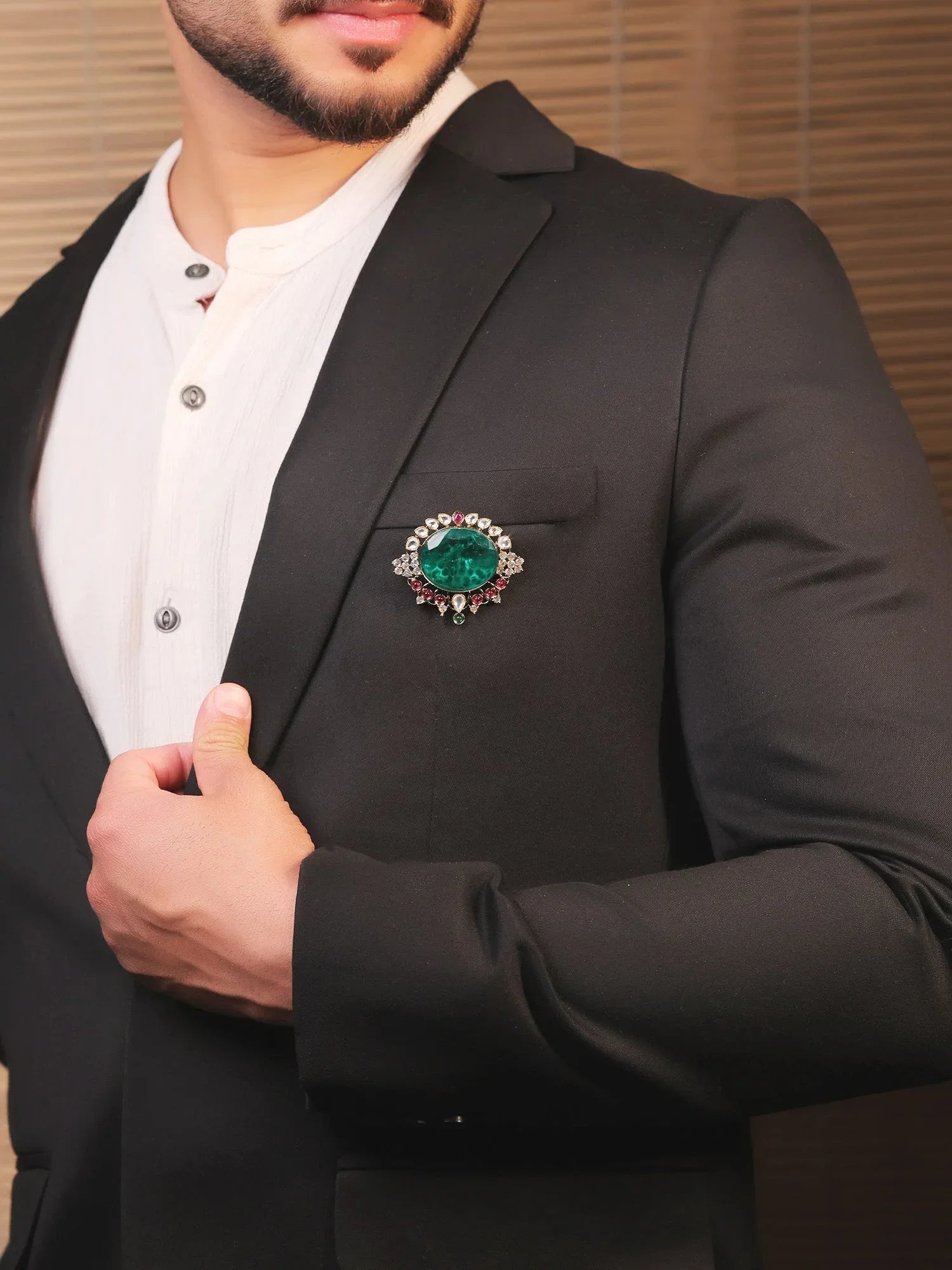 Jagat Green Men's Brooch