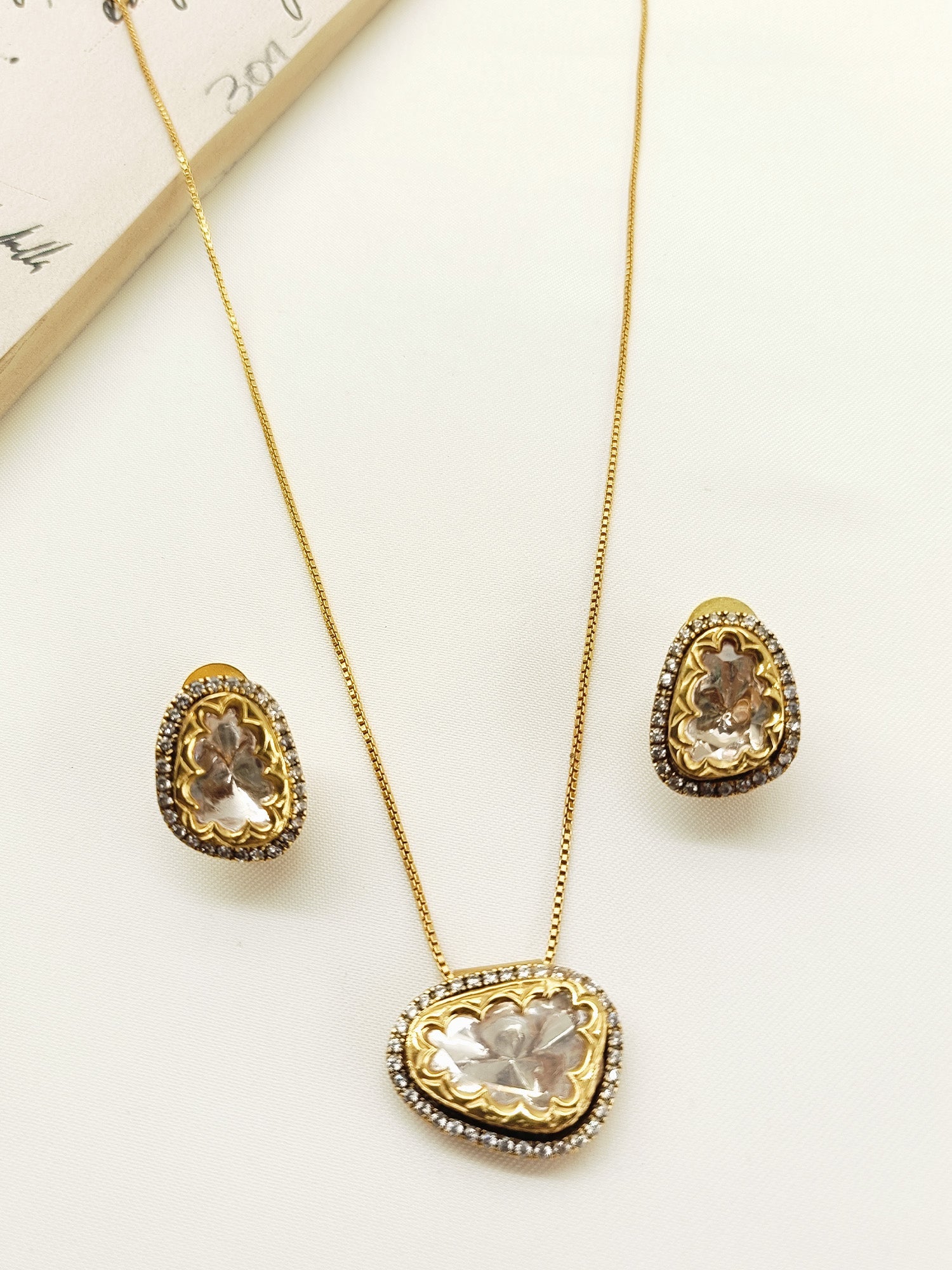 Delja 92.5 Silver Moissonite Pendant Set