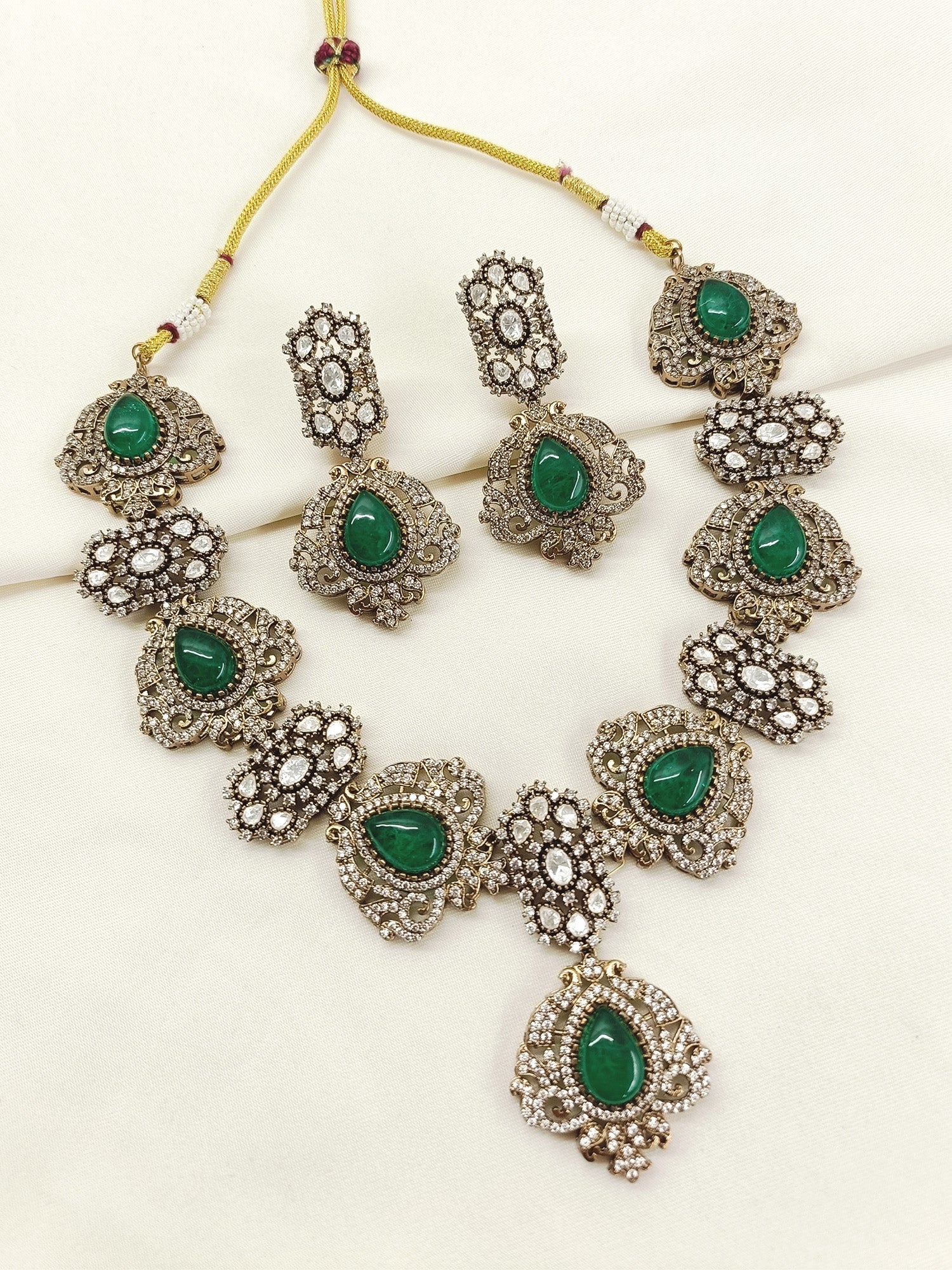 Tapti Green Victorian Necklace Set