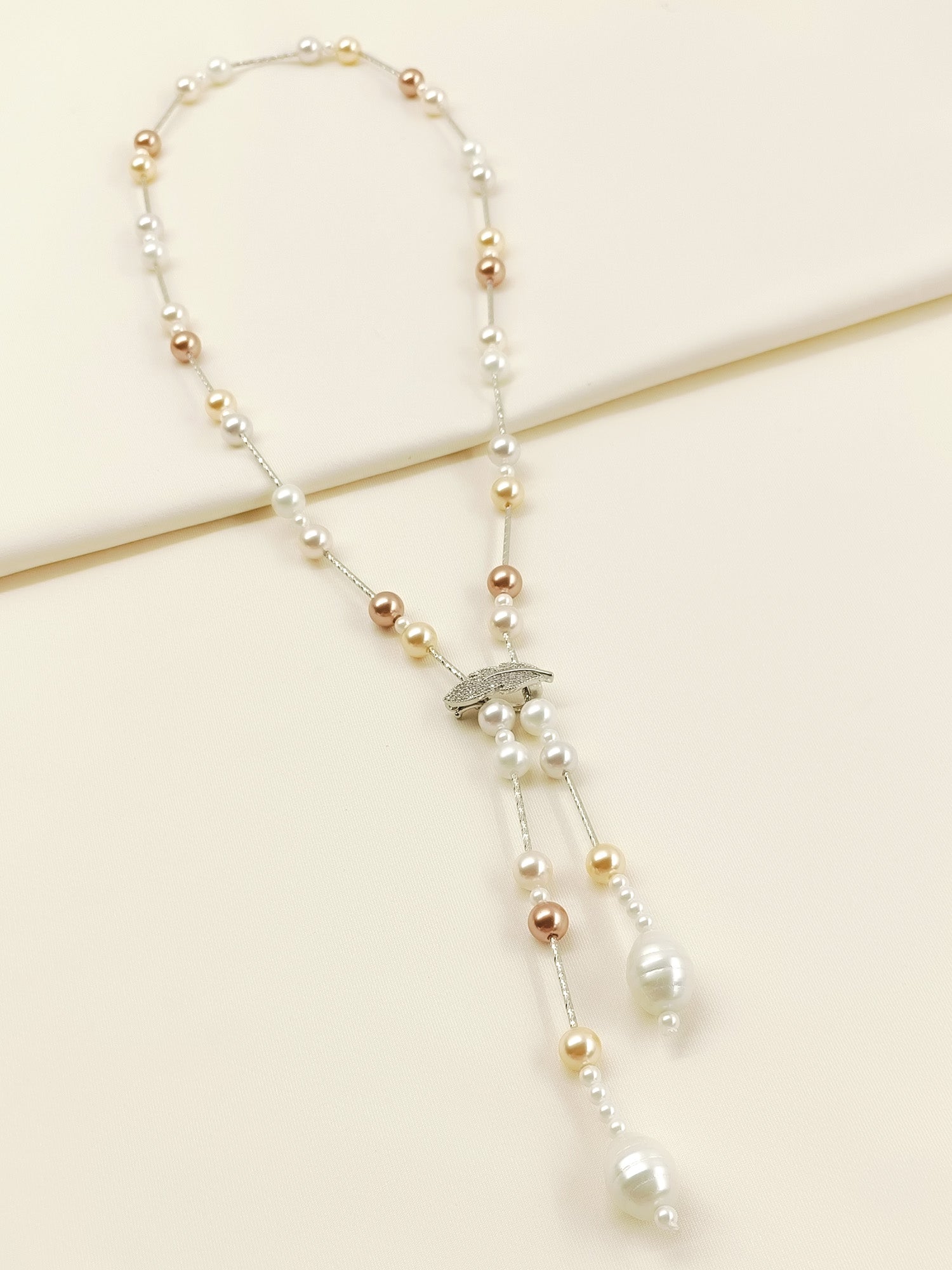 Conoidal Off White Beads Neckpiece