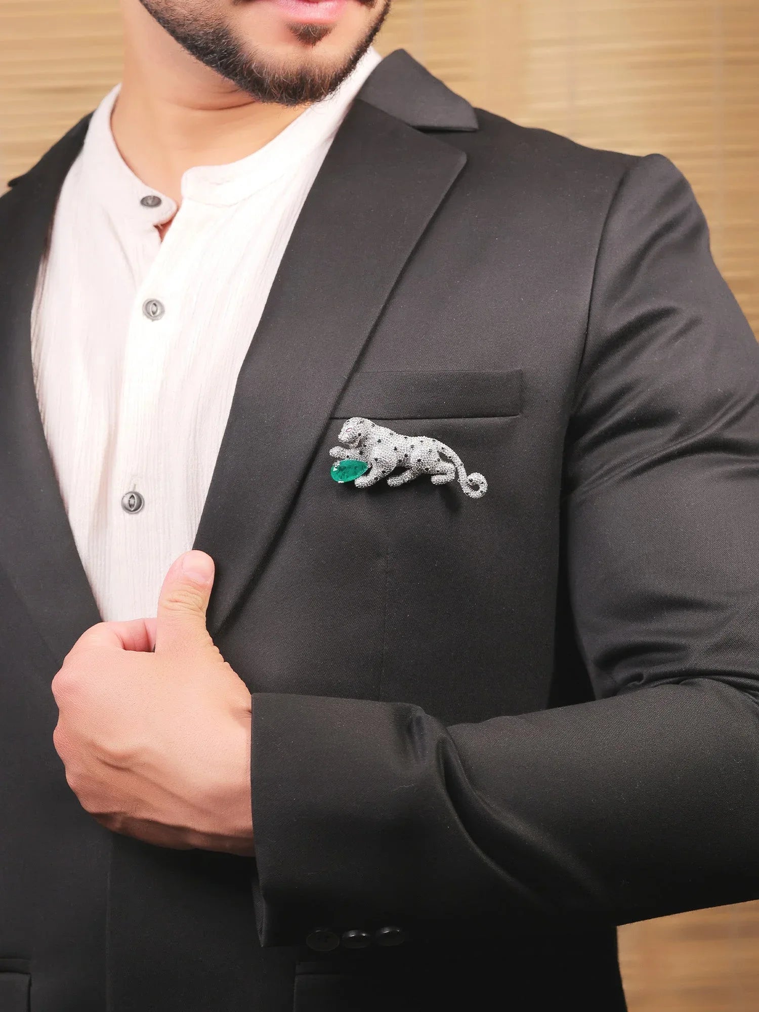 Hridaan Green Leopard Men's Brooch