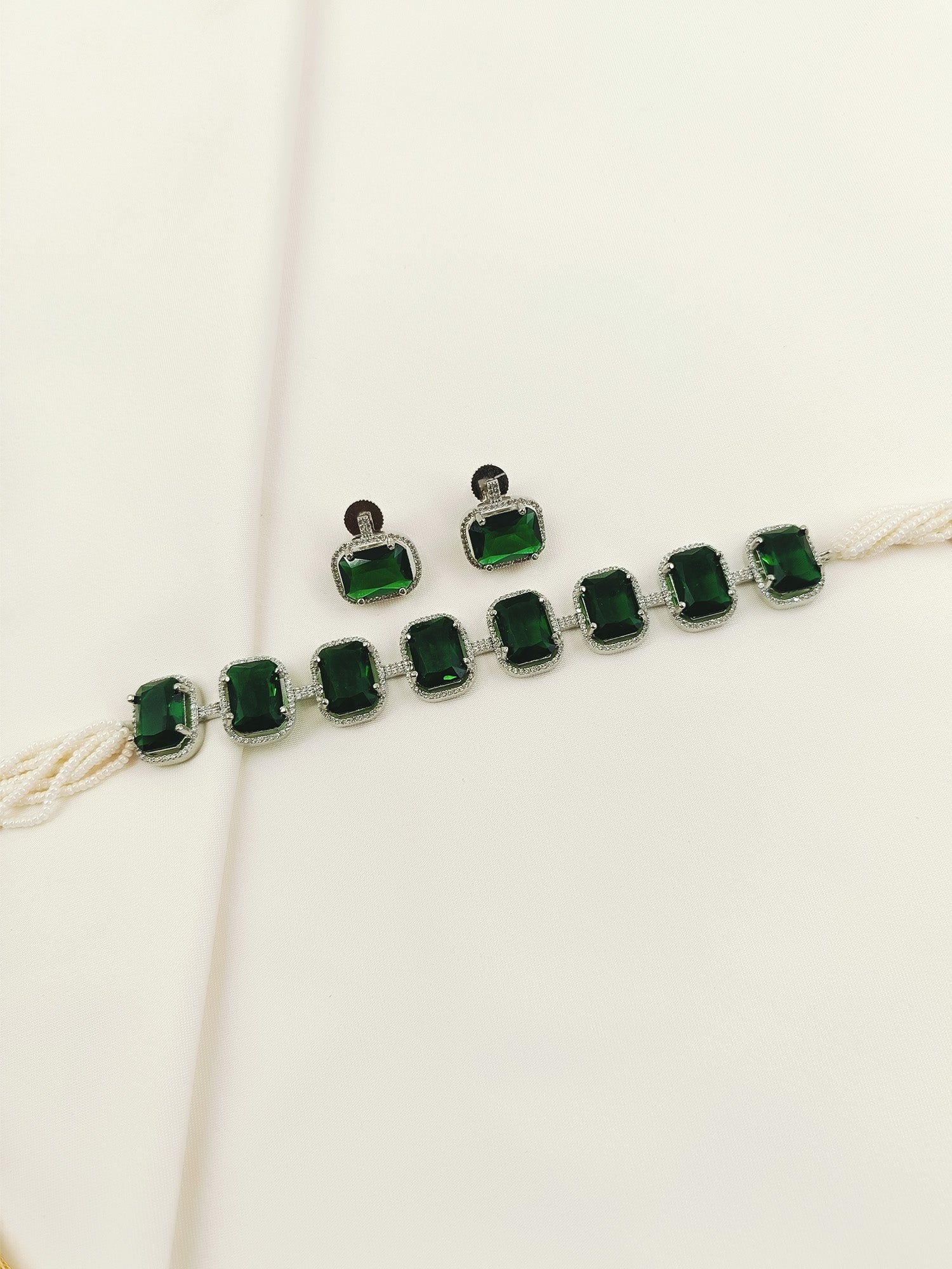 Ruqayyah Green Emerald Diamond Necklace Set
