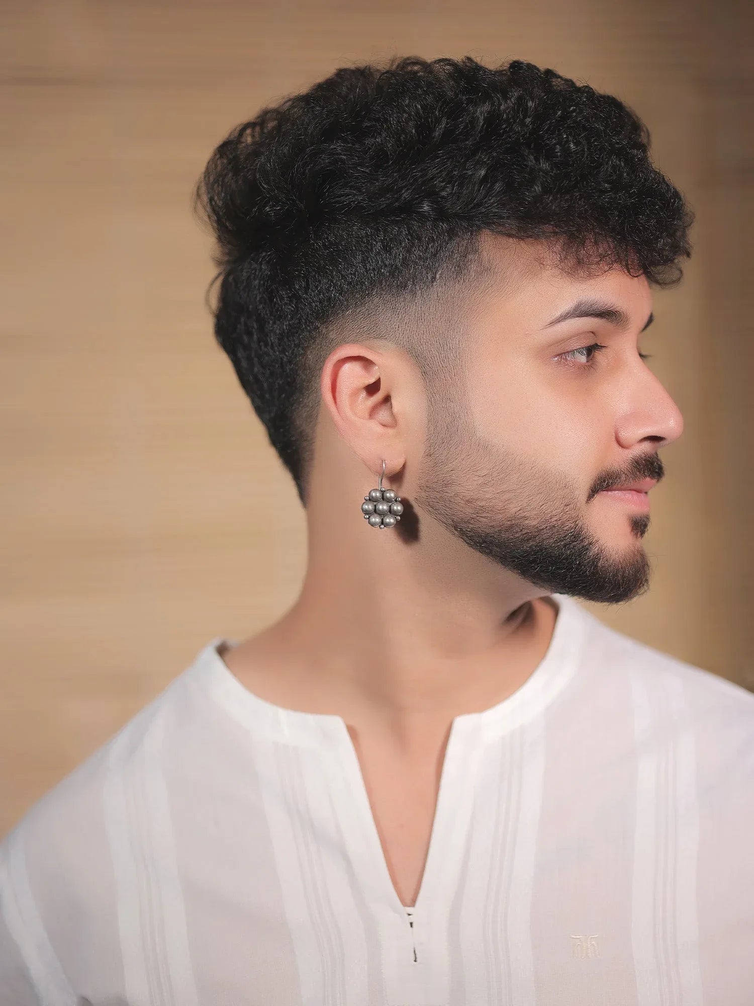 Hansika Plain Oxidized Earcuff