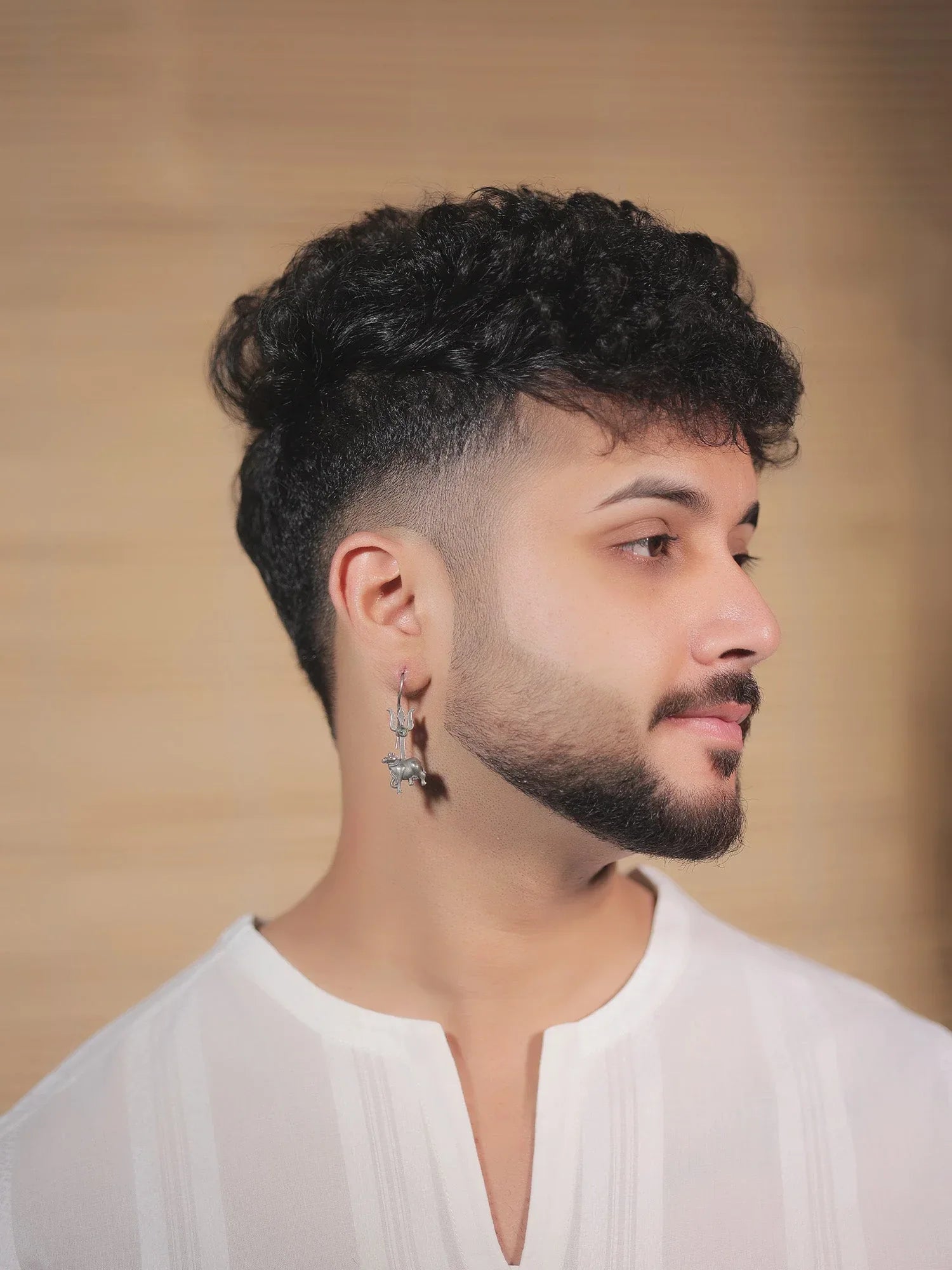 Vihari White Oxidized Earring