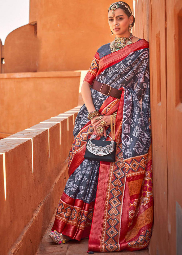 Porpoise Grey Printed Cotton Silk Saree | Stitched Blouse - qivii