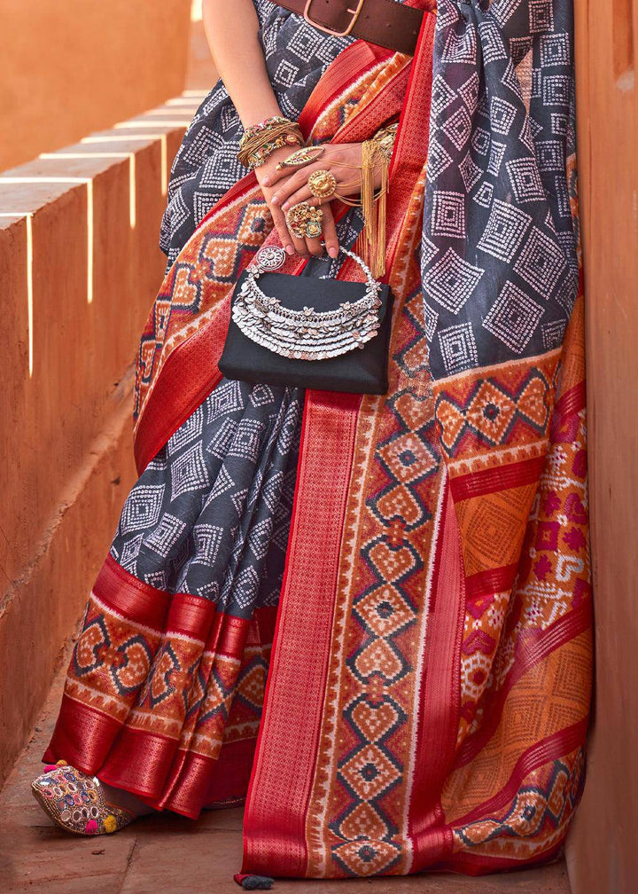 Porpoise Grey Printed Cotton Silk Saree | Stitched Blouse - qivii