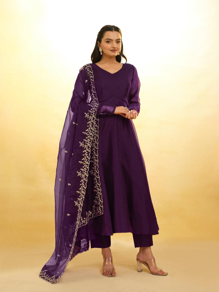 Purple Organza plain salwar suit with dupatta by Qivii