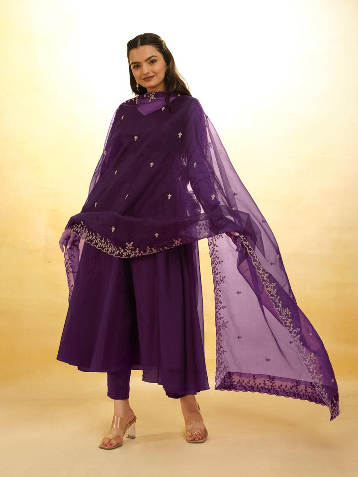 Purple Organza plain salwar suit with dupatta by Qivii