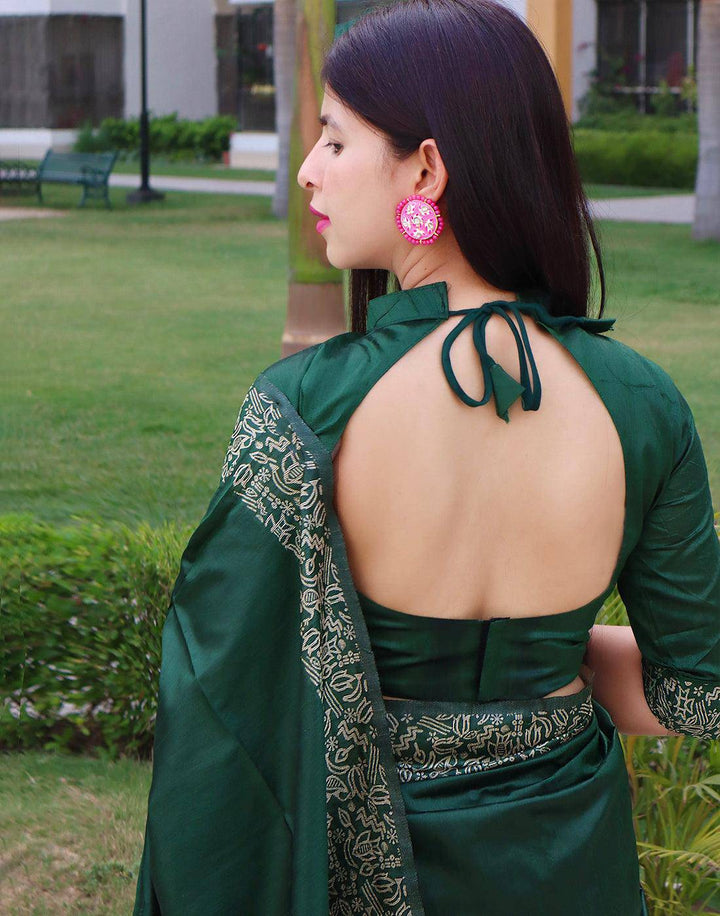 Sacramento Green Handloom Raw Silk Saree | Stitched Blouse - qivii