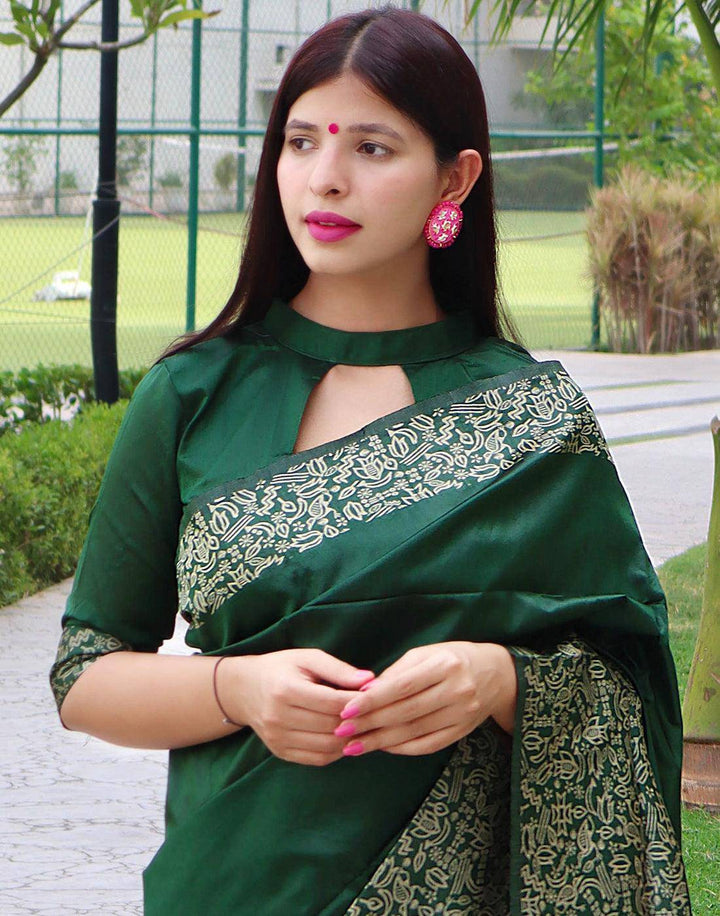 Sacramento Green Handloom Raw Silk Saree | Stitched Blouse - qivii