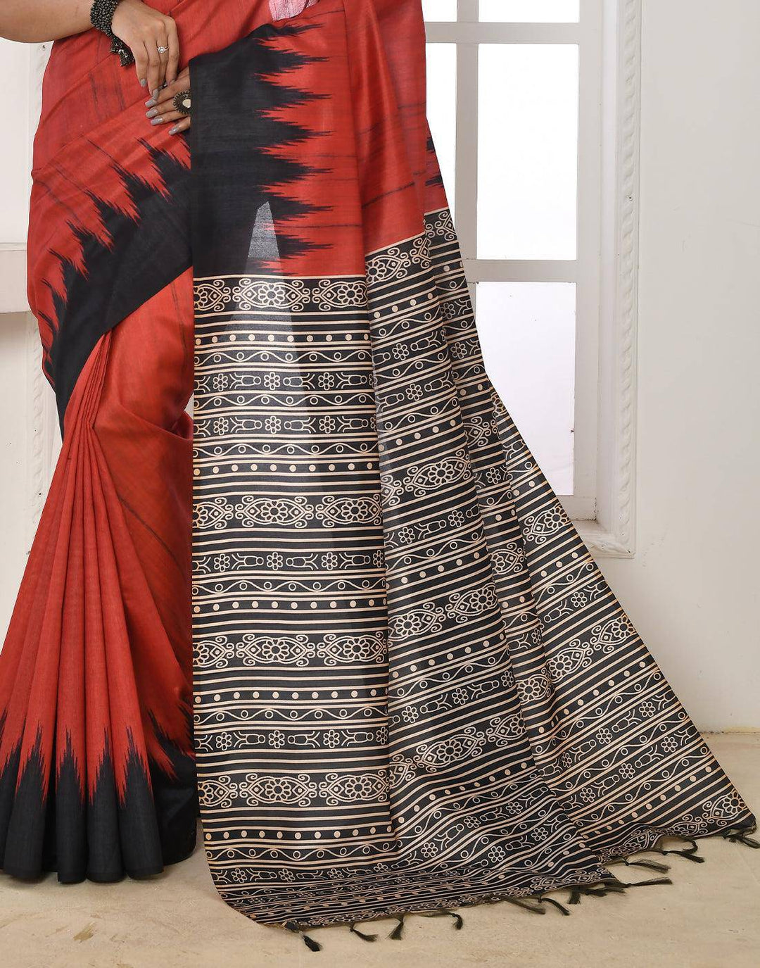 Scarlet Rose Red Tussar Silk Temple Print Saree | Stitched Blouse - qivii