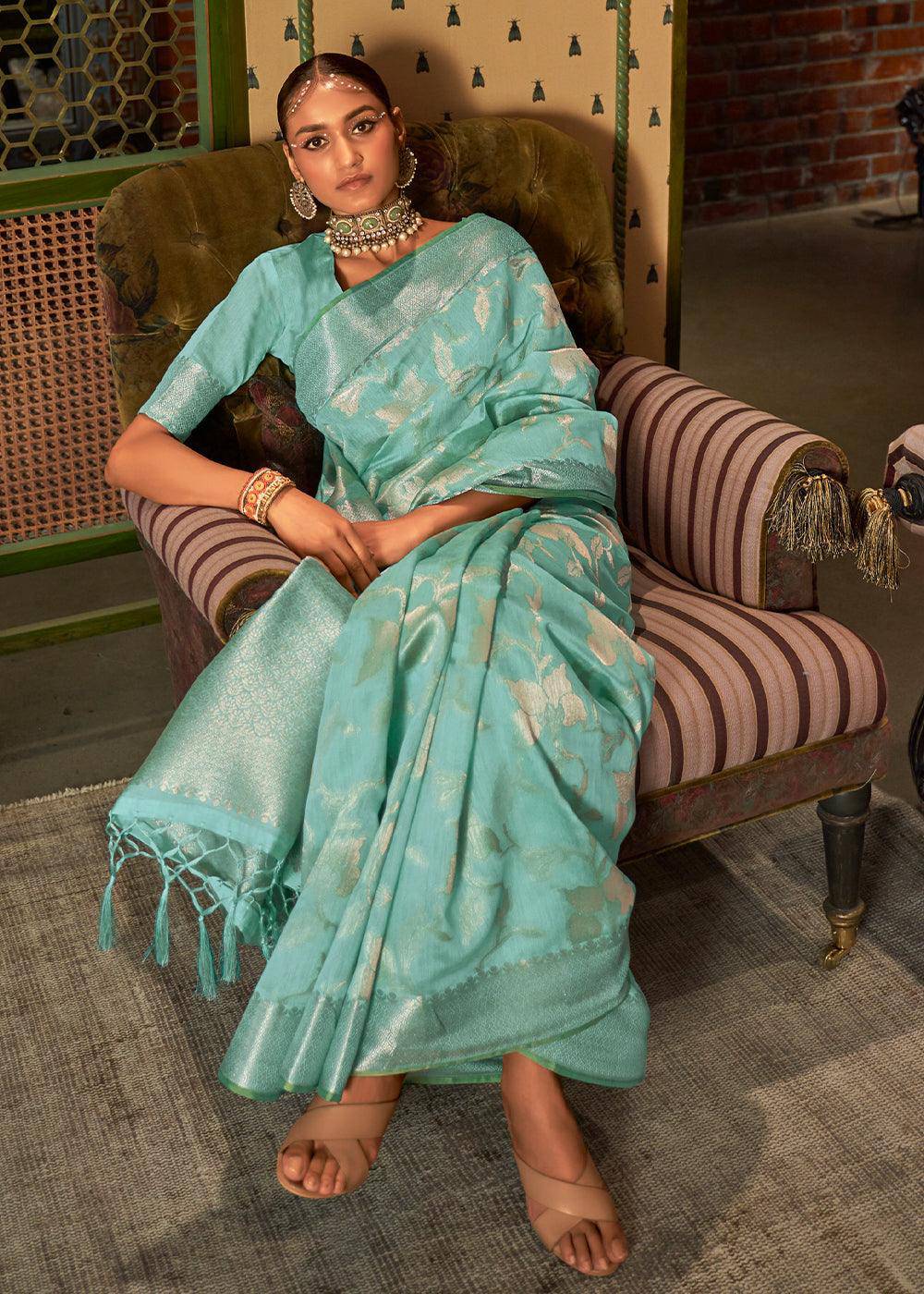 Shades Of Green Handloom Woven Designer Silk Saree | Stitched Blouse - qivii