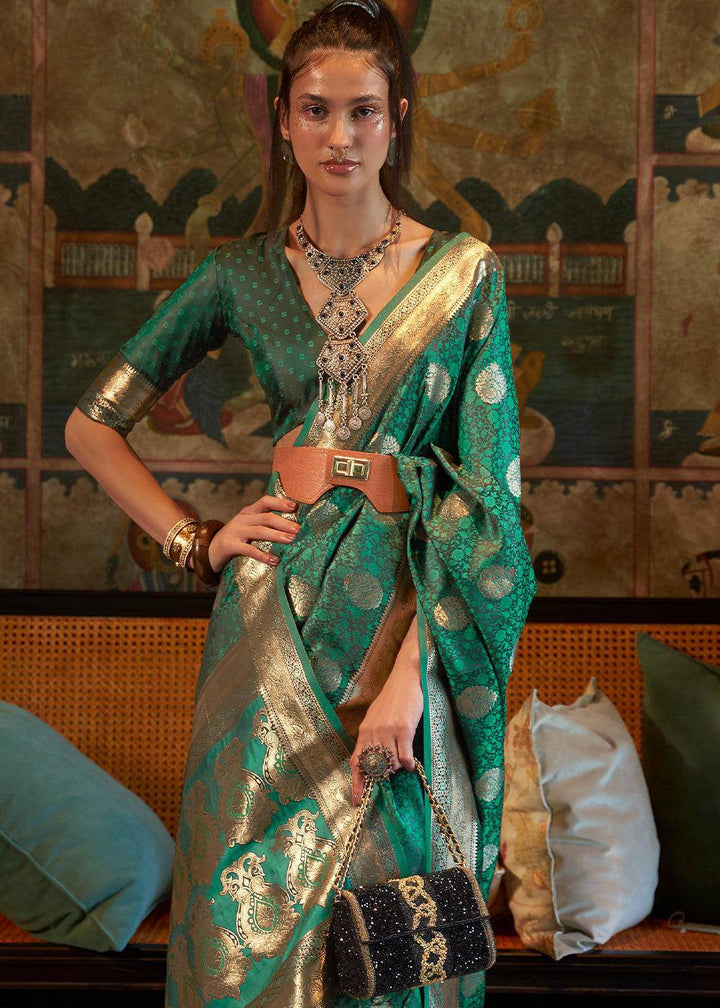 Teal Green Tanchoi Handloom Woven Satin Silk Saree | Stitched Blouse - qivii